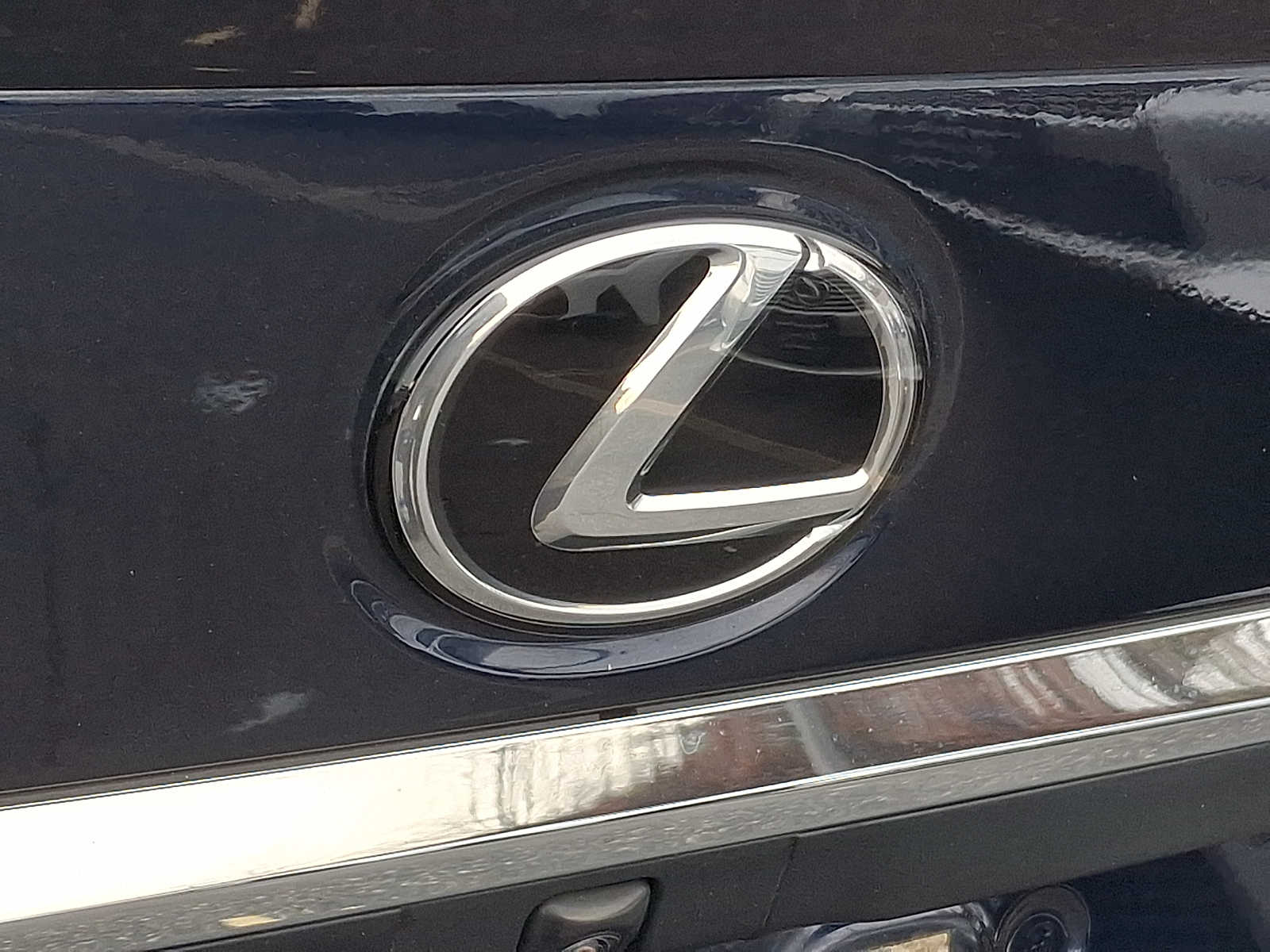 Thumbnail: 2022 Lexus ES - 28