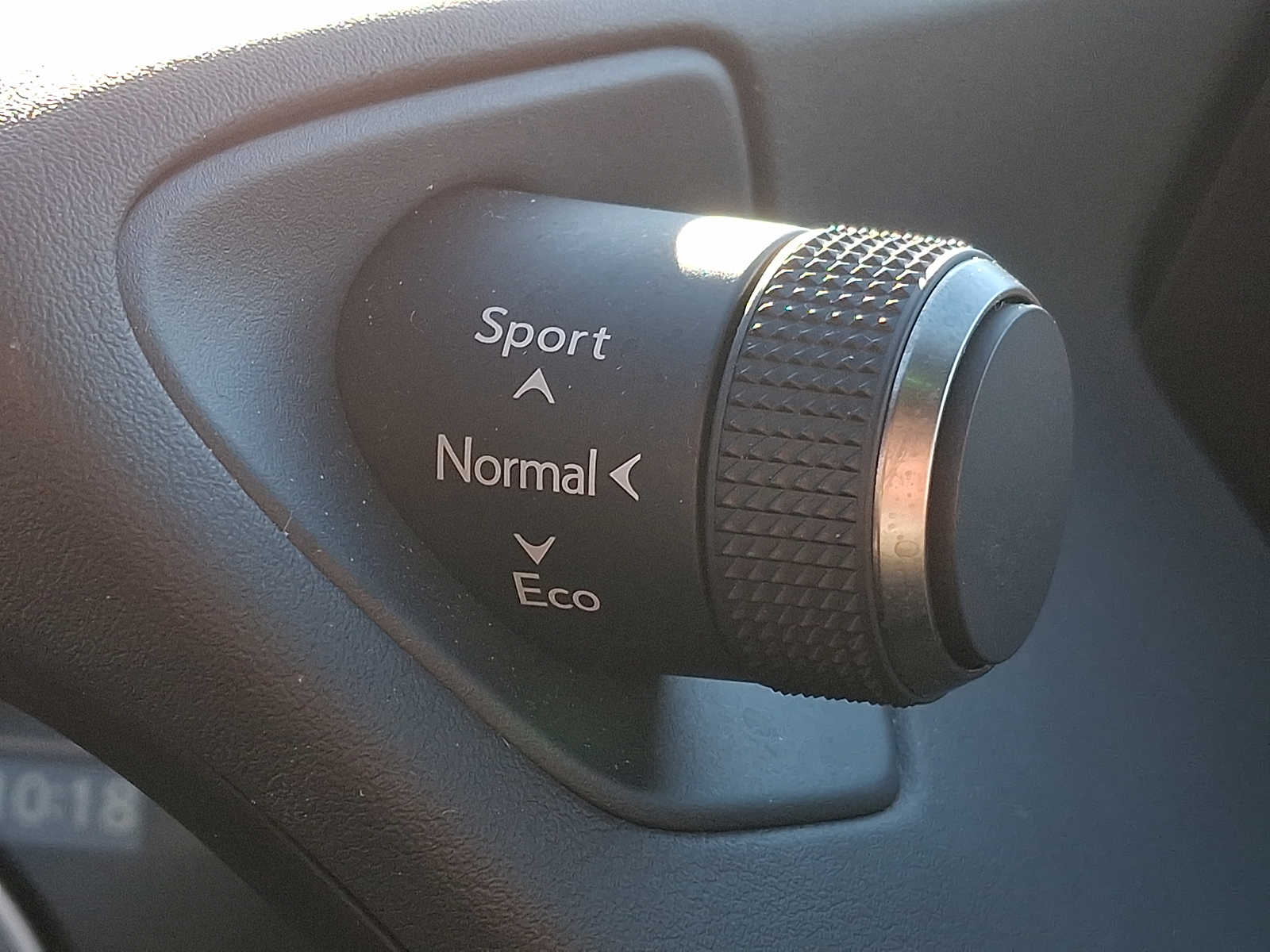 Thumbnail: 2022 Lexus UX - 25