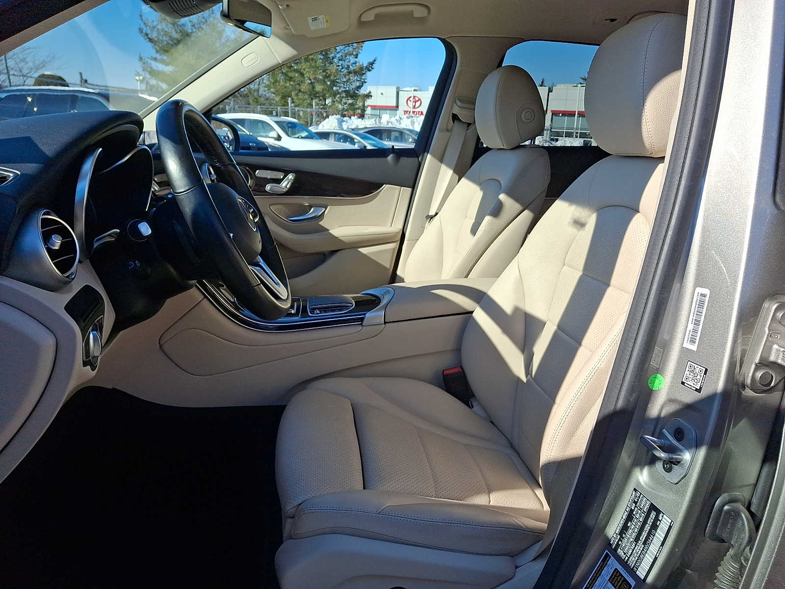 Thumbnail: 2022 Mercedes-Benz GLC - 10