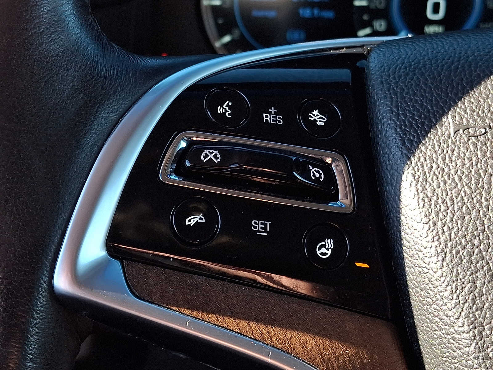 Thumbnail: 2017 Cadillac Escalade - 20