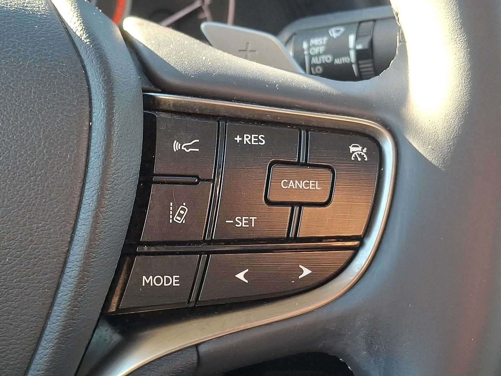 Thumbnail: 2020 Lexus ES - 19