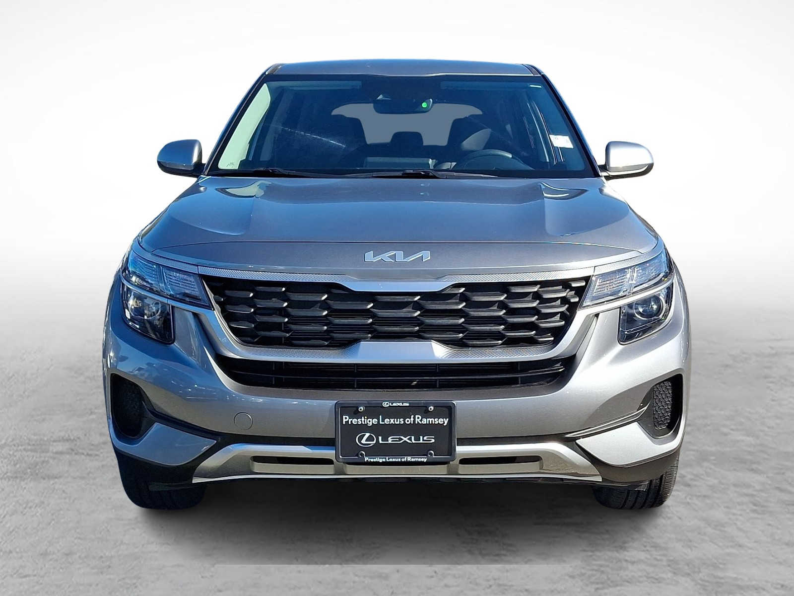 Thumbnail: 2023 Kia Seltos - 2