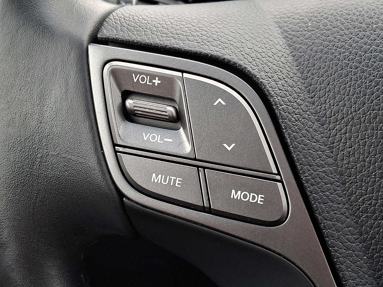 Thumbnail: 2015 Hyundai Santa Fe - 19