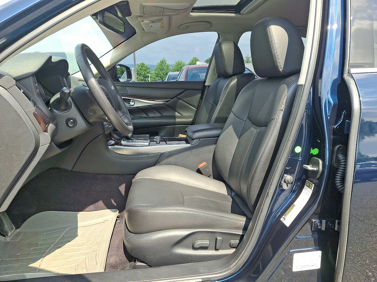Thumbnail: 2018 INFINITI Q70 - 11