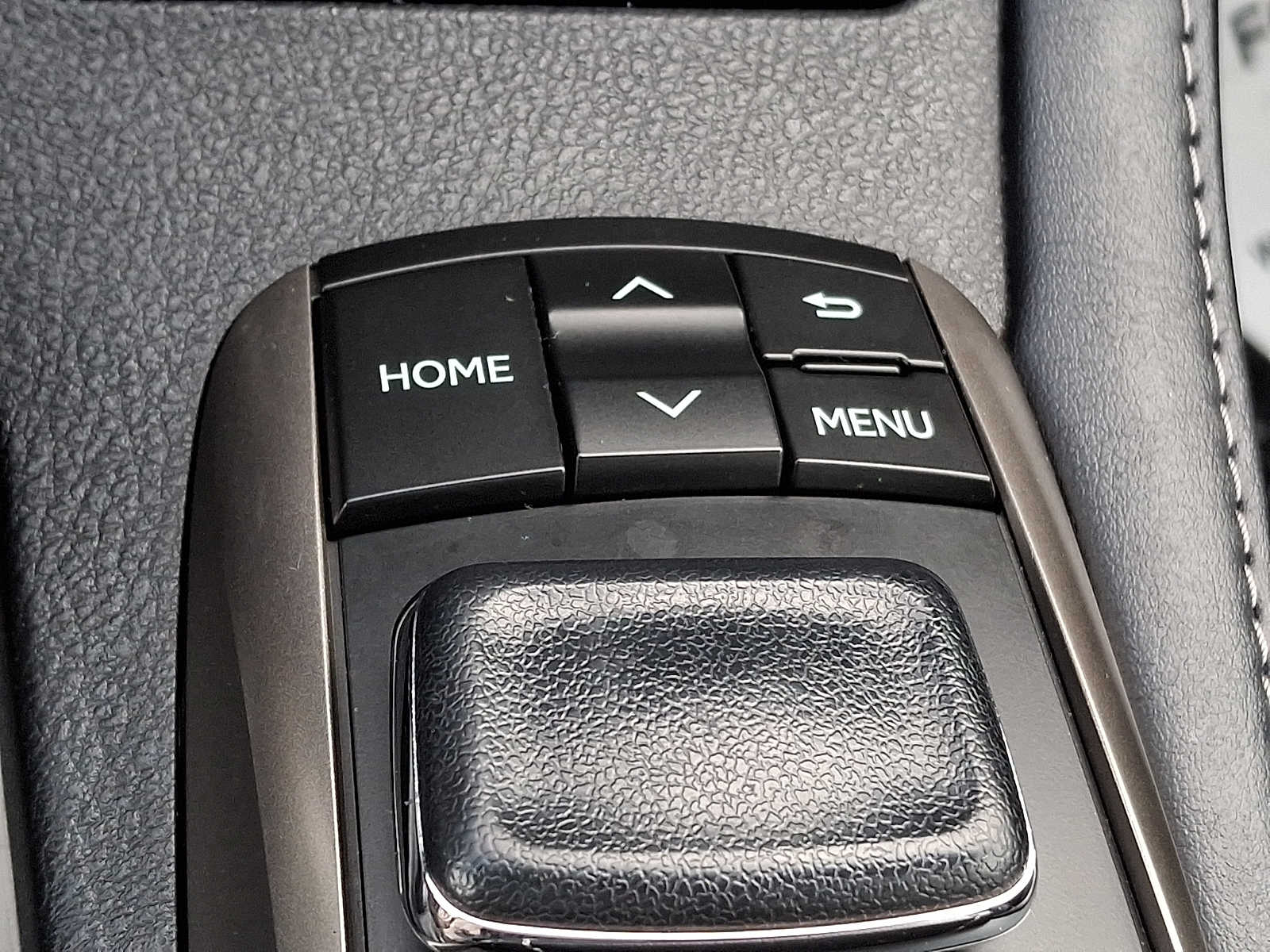 Thumbnail: 2018 Lexus ES - 23