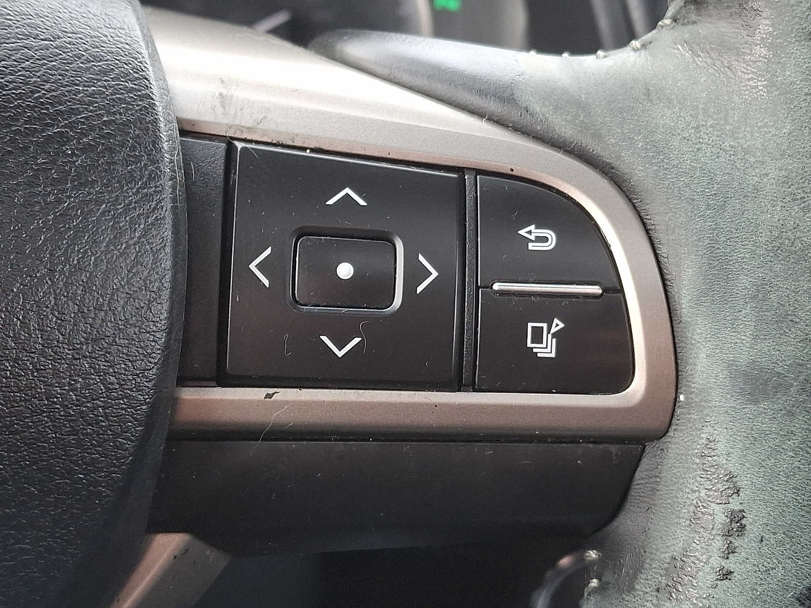 Thumbnail: 2016 Lexus RX - 17