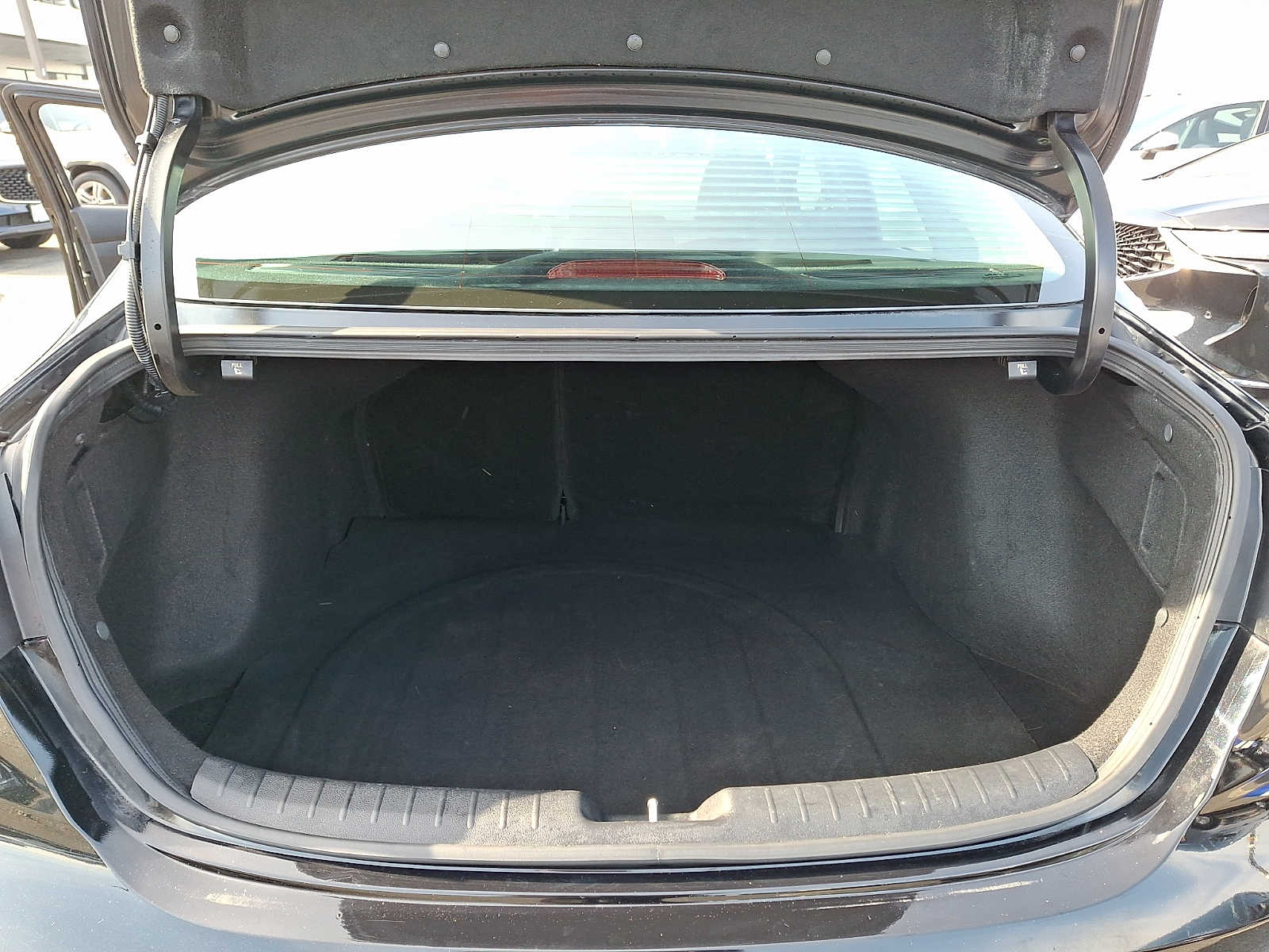 Thumbnail: 2023 Kia Forte - 28