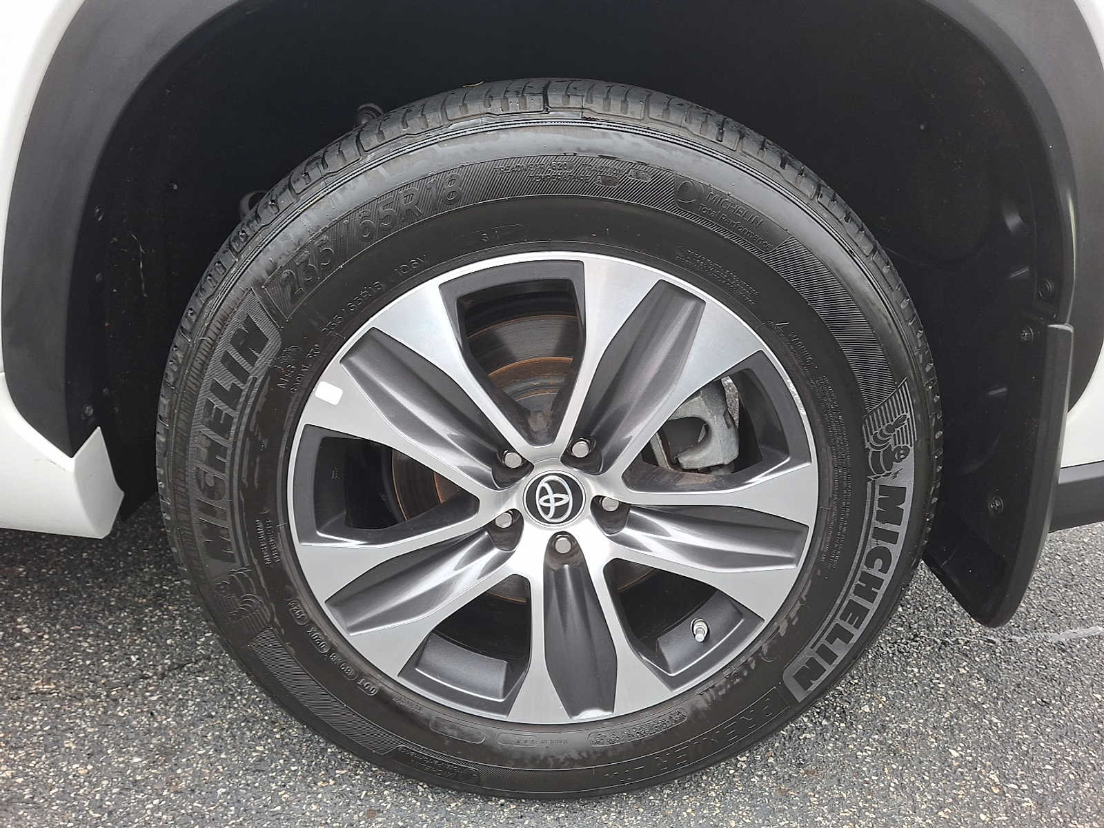 Thumbnail: 2023 Toyota Highlander - 6