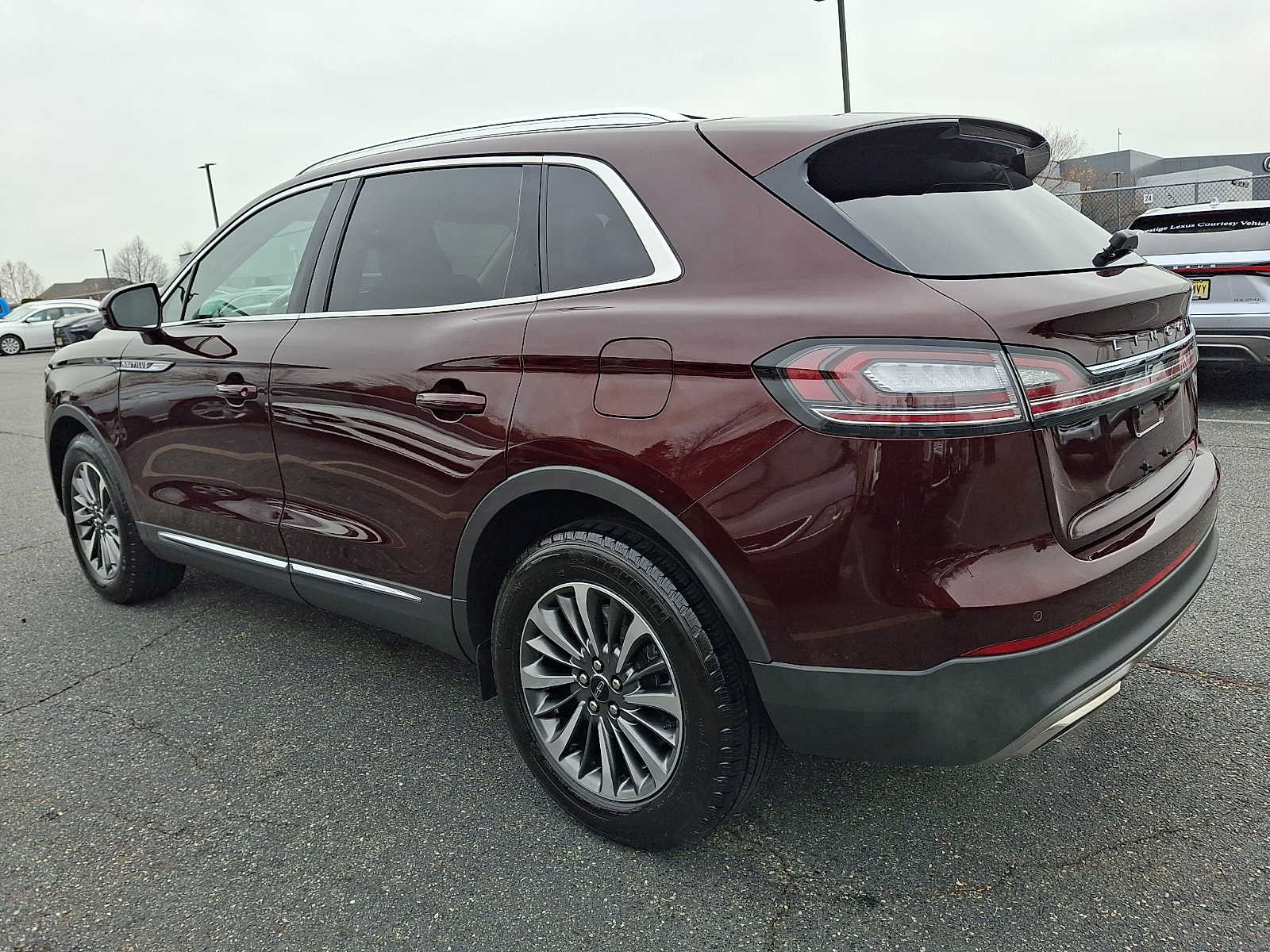 Thumbnail: 2023 Lincoln Nautilus - 7