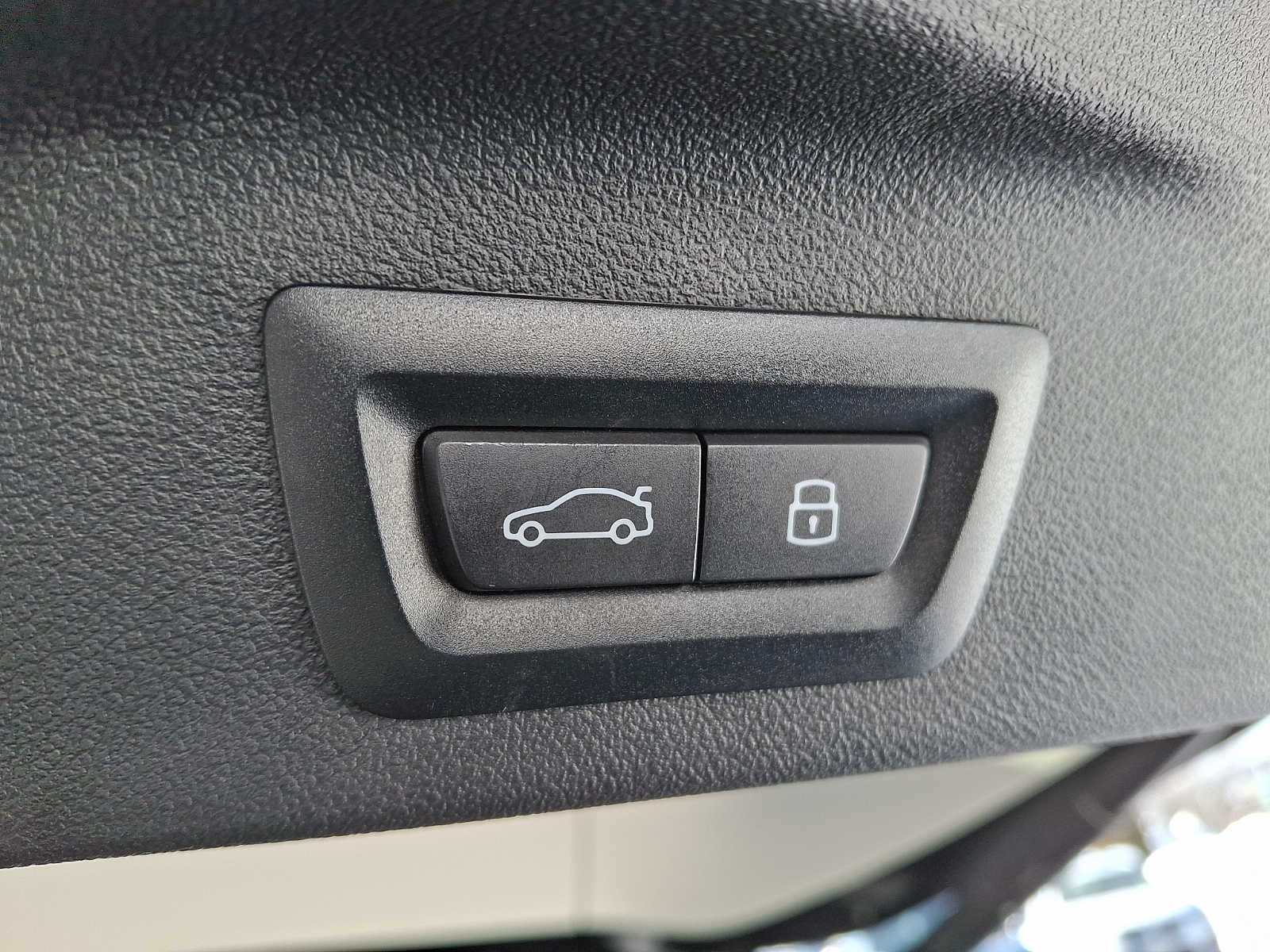 Thumbnail: 2026 BMW X7 - 28