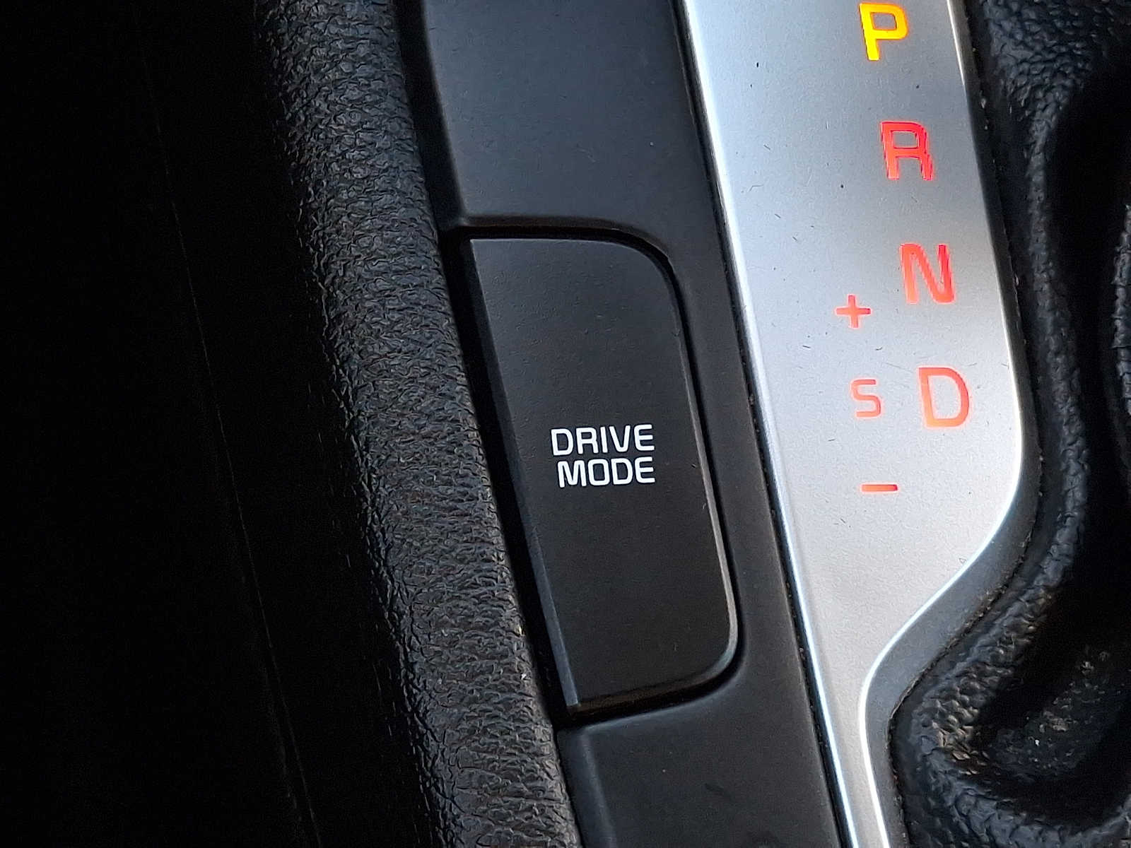 Thumbnail: 2023 Kia Forte - 21