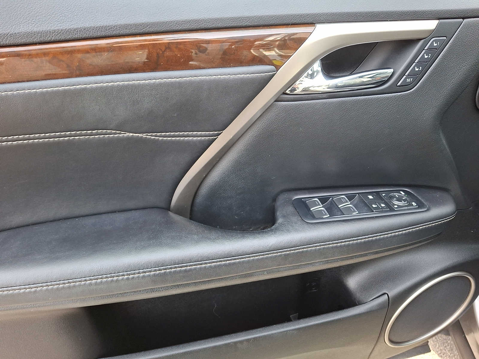 Thumbnail: 2017 Lexus RX - 9