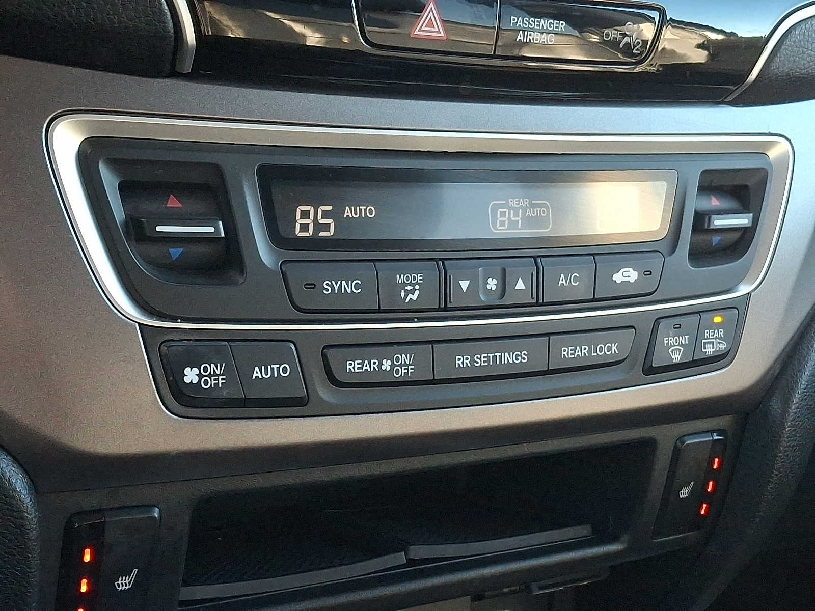 Thumbnail: 2019 Honda Pilot - 16