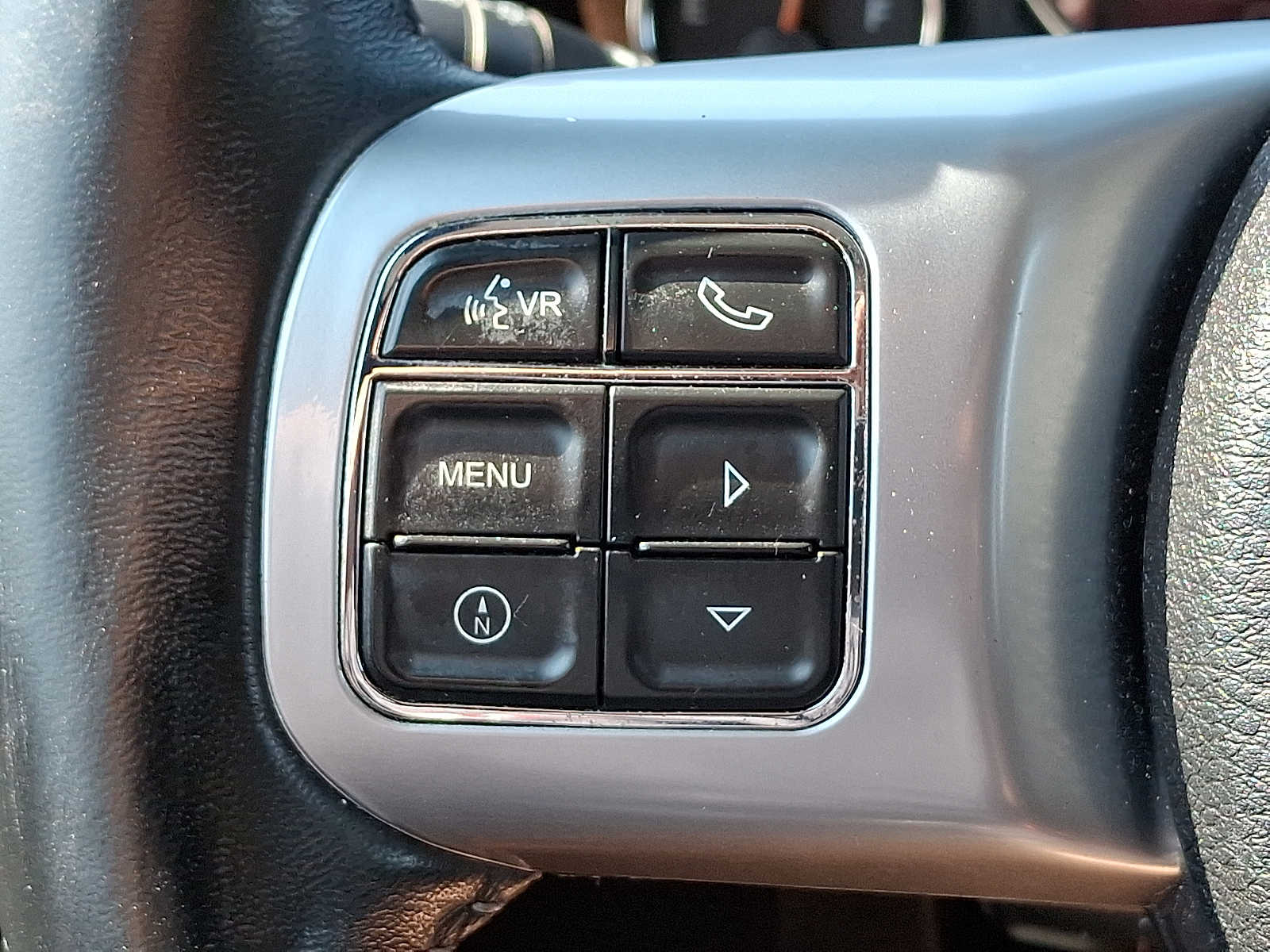 Thumbnail: 2016 Jeep Wrangler - 18