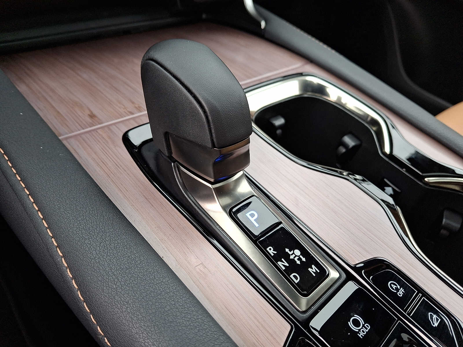 Thumbnail: 2025 Lexus RX - 13