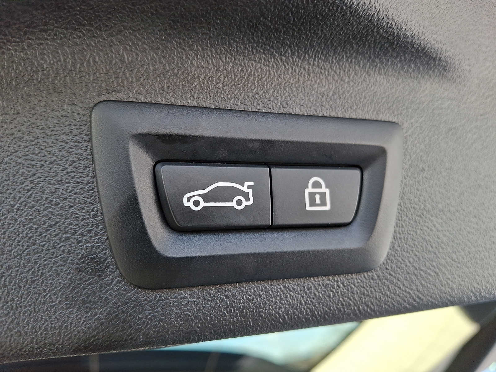 Thumbnail: 2023 BMW X7 - 26