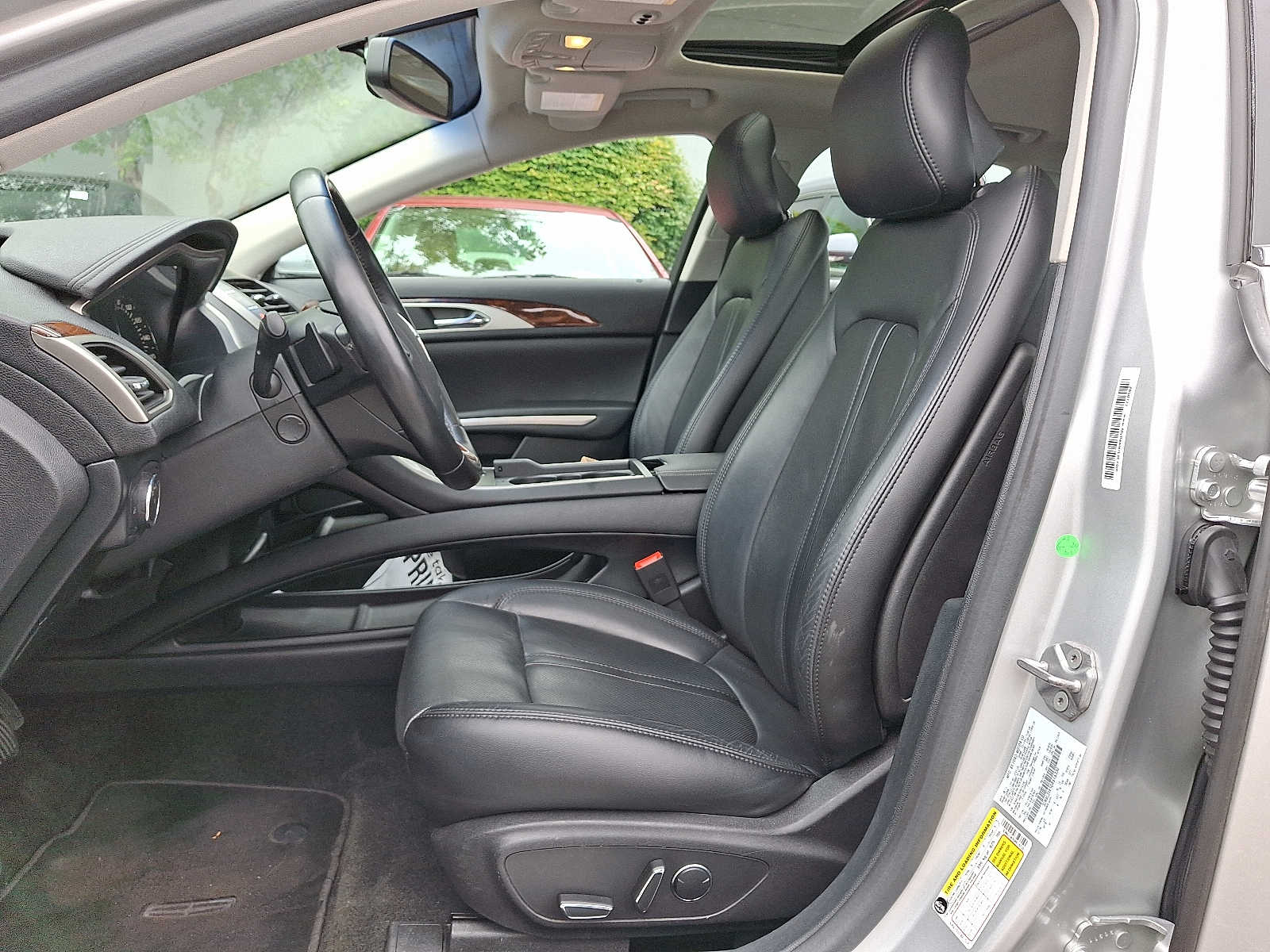 Thumbnail: 2016 Lincoln MKZ - 10