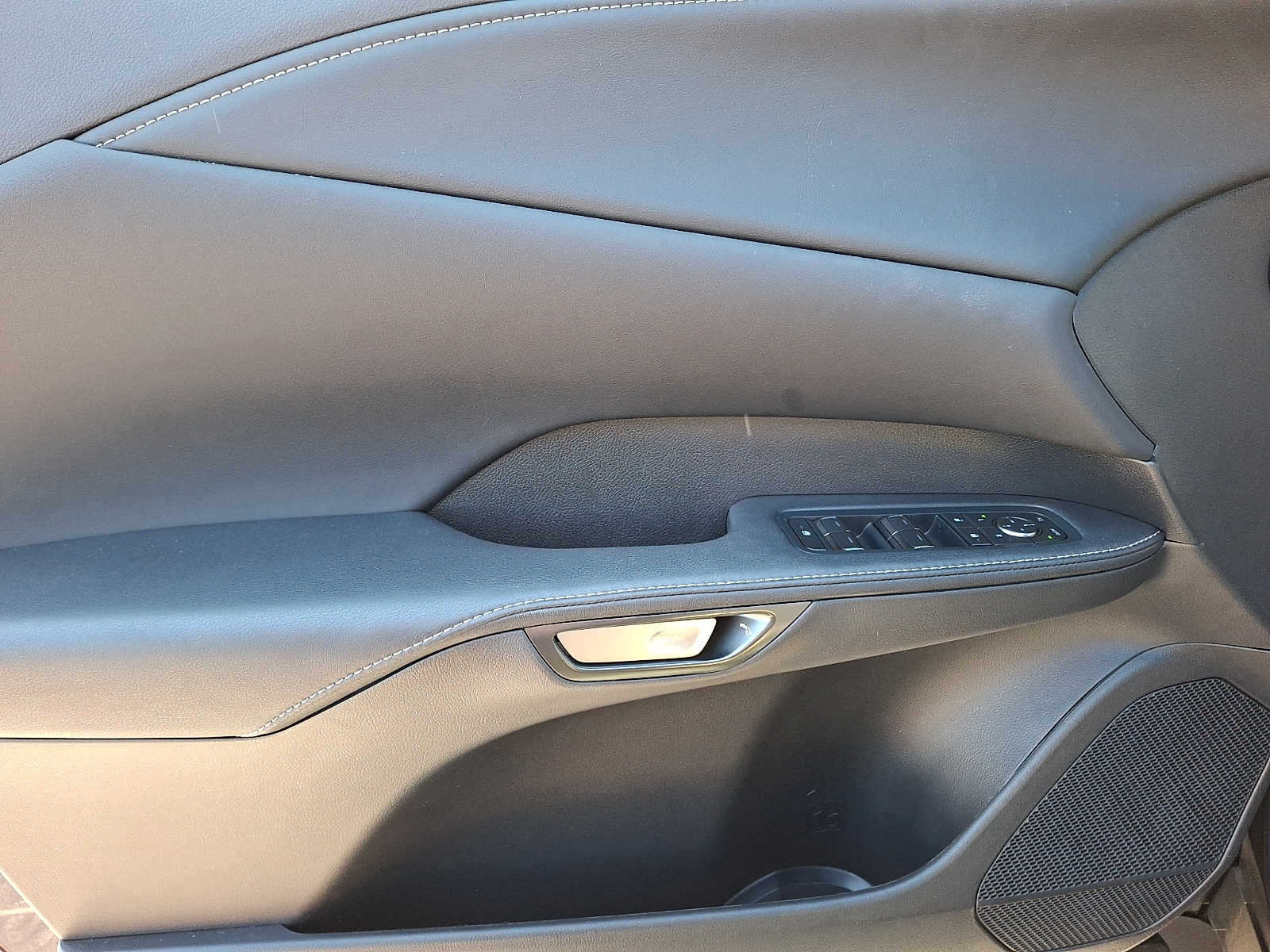 Thumbnail: 2025 Lexus RX - 8