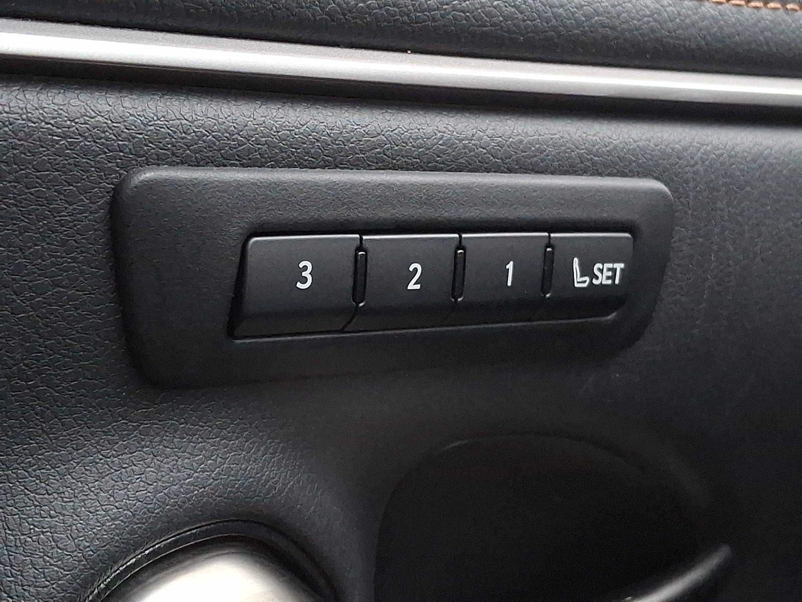 Thumbnail: 2024 Lexus ES - 24