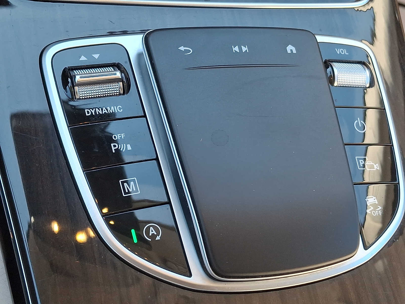 Thumbnail: 2022 Mercedes-Benz GLC - 19