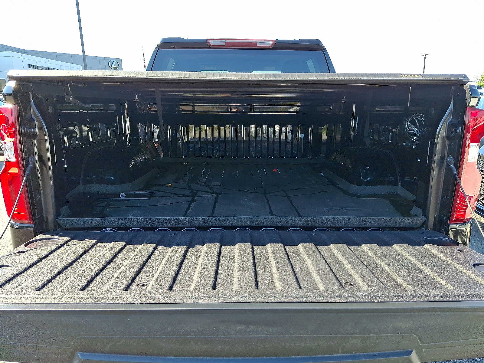 Thumbnail: 2021 Chevrolet Silverado 1500 - 24