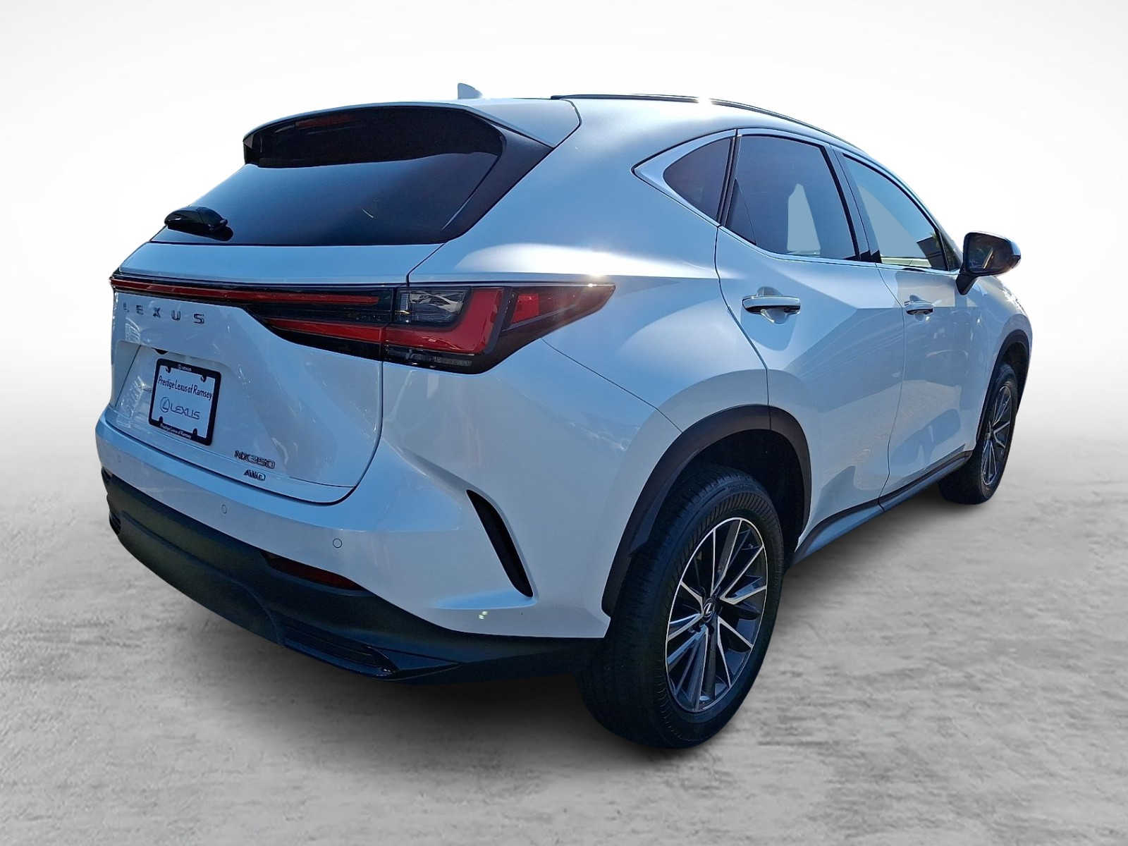 Thumbnail: 2024 Lexus ES - 3