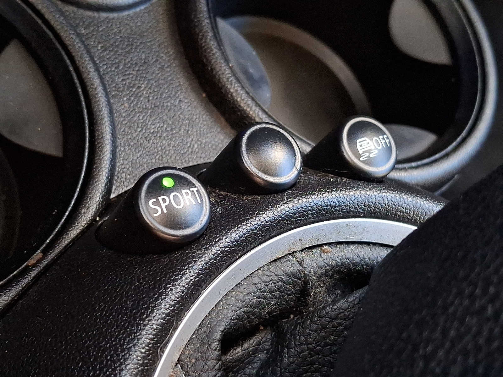 Thumbnail: 2013 MINI Cooper Hardtop - 22