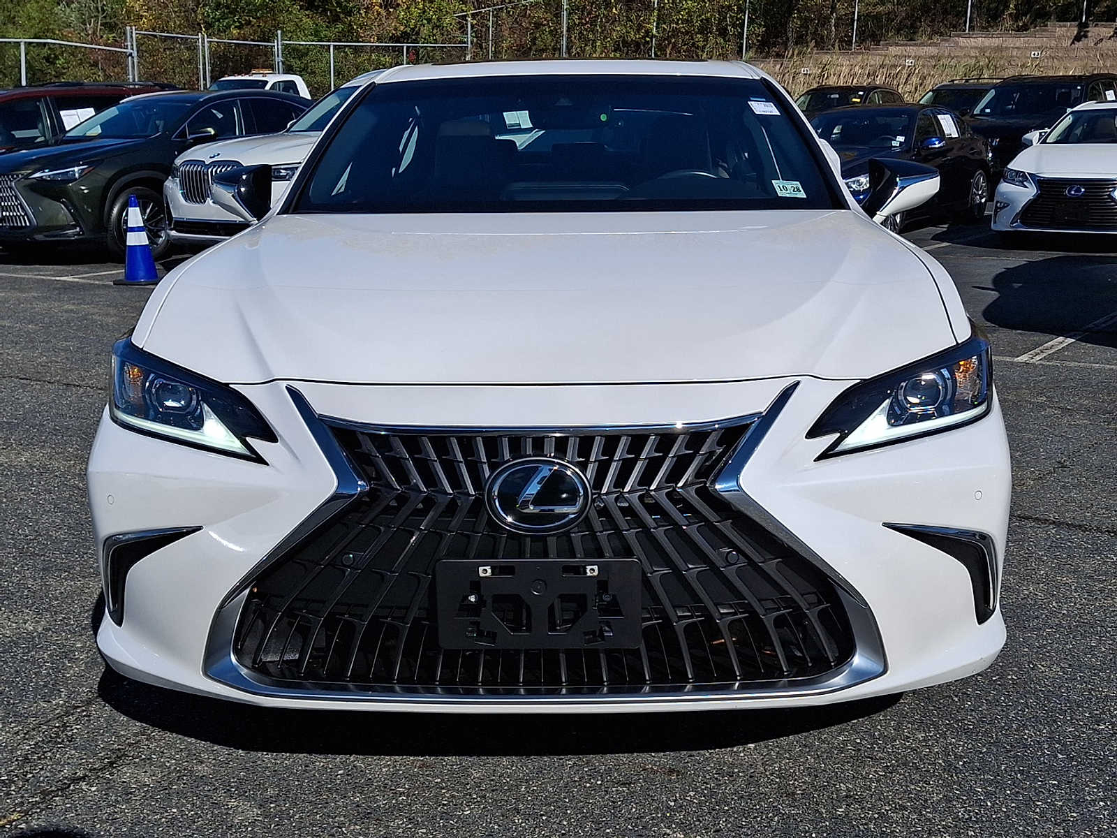 Thumbnail: 2024 Lexus ES - 2
