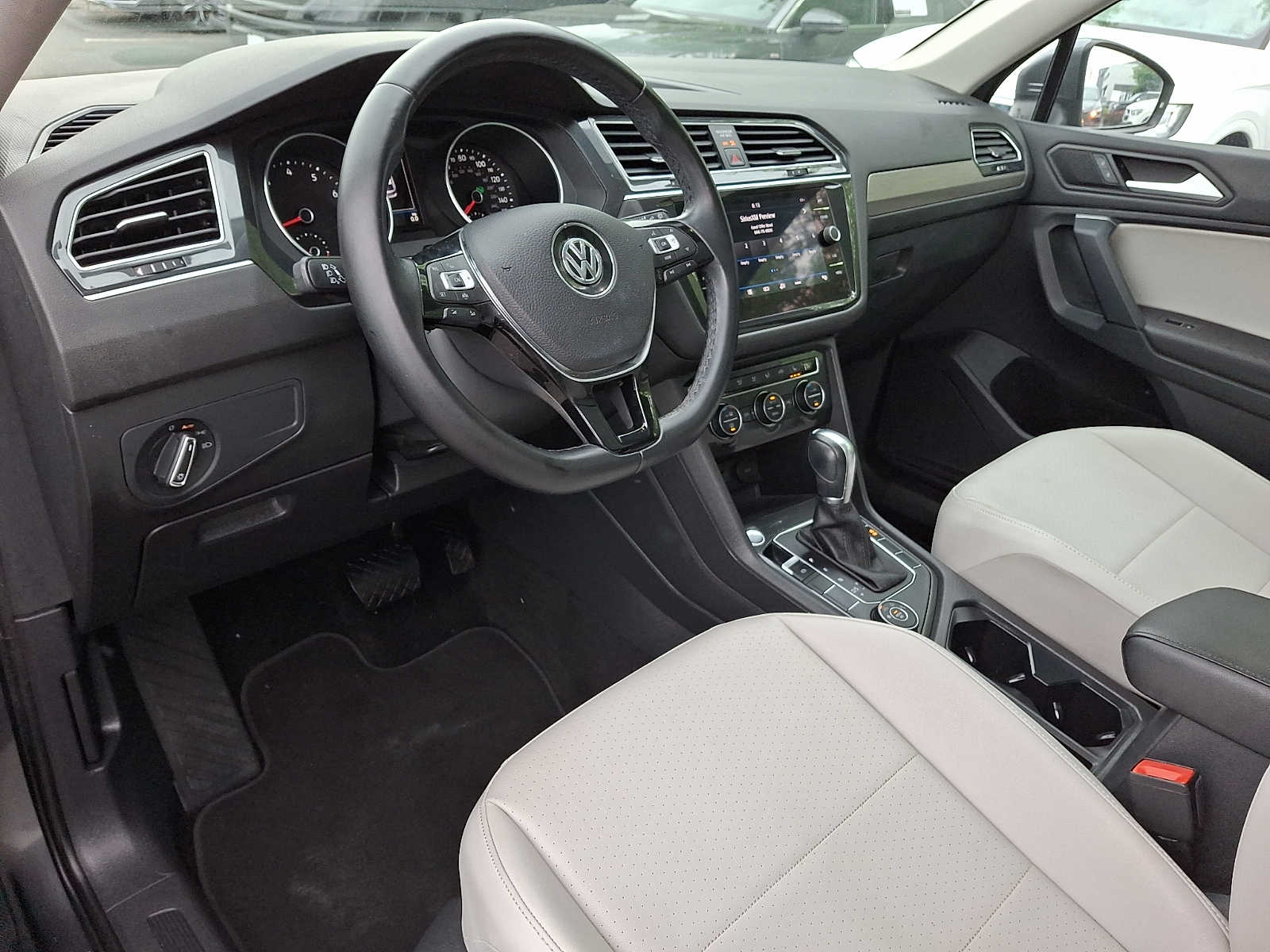 Thumbnail: 2019 Volkswagen Tiguan - 11
