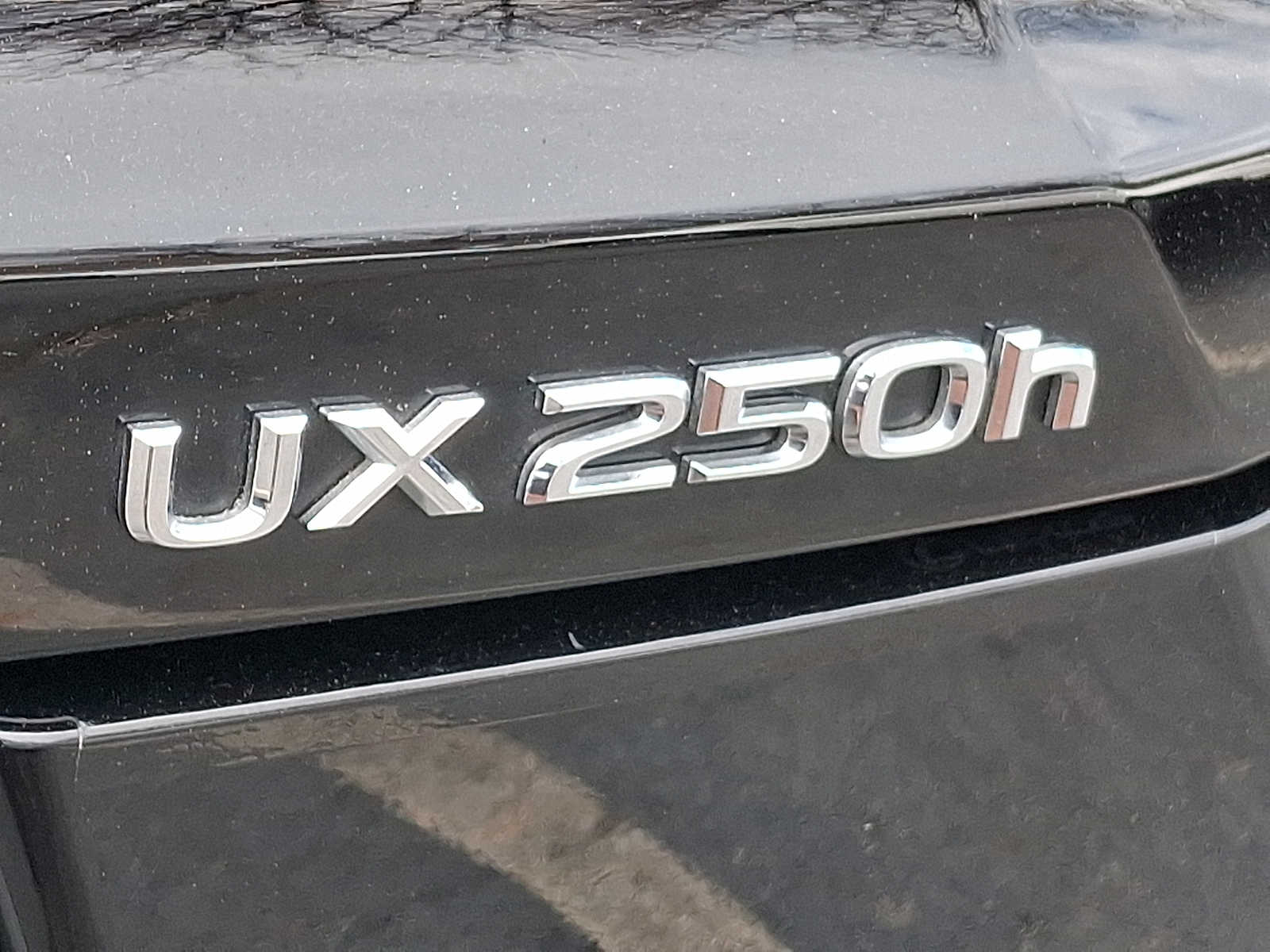 Thumbnail: 2023 Lexus UX - 29