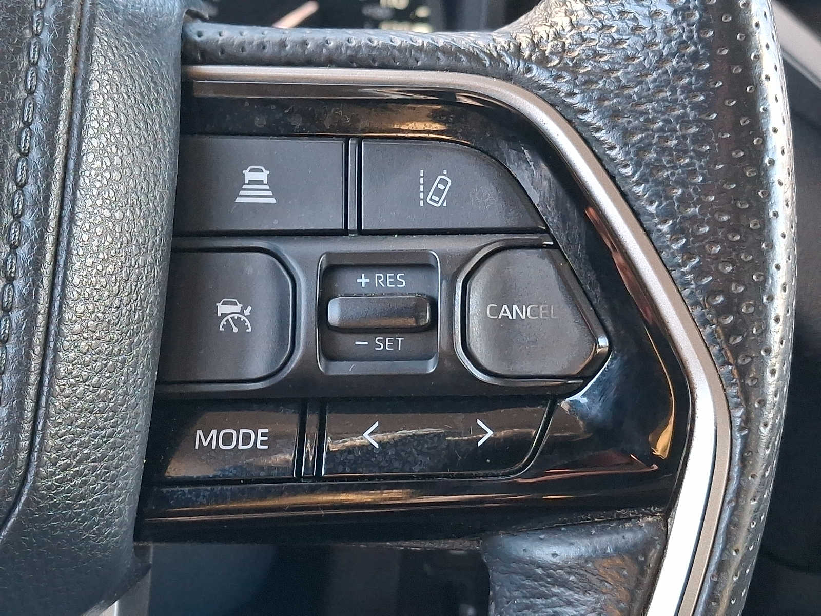 Thumbnail: 2023 Toyota Tundra - 18