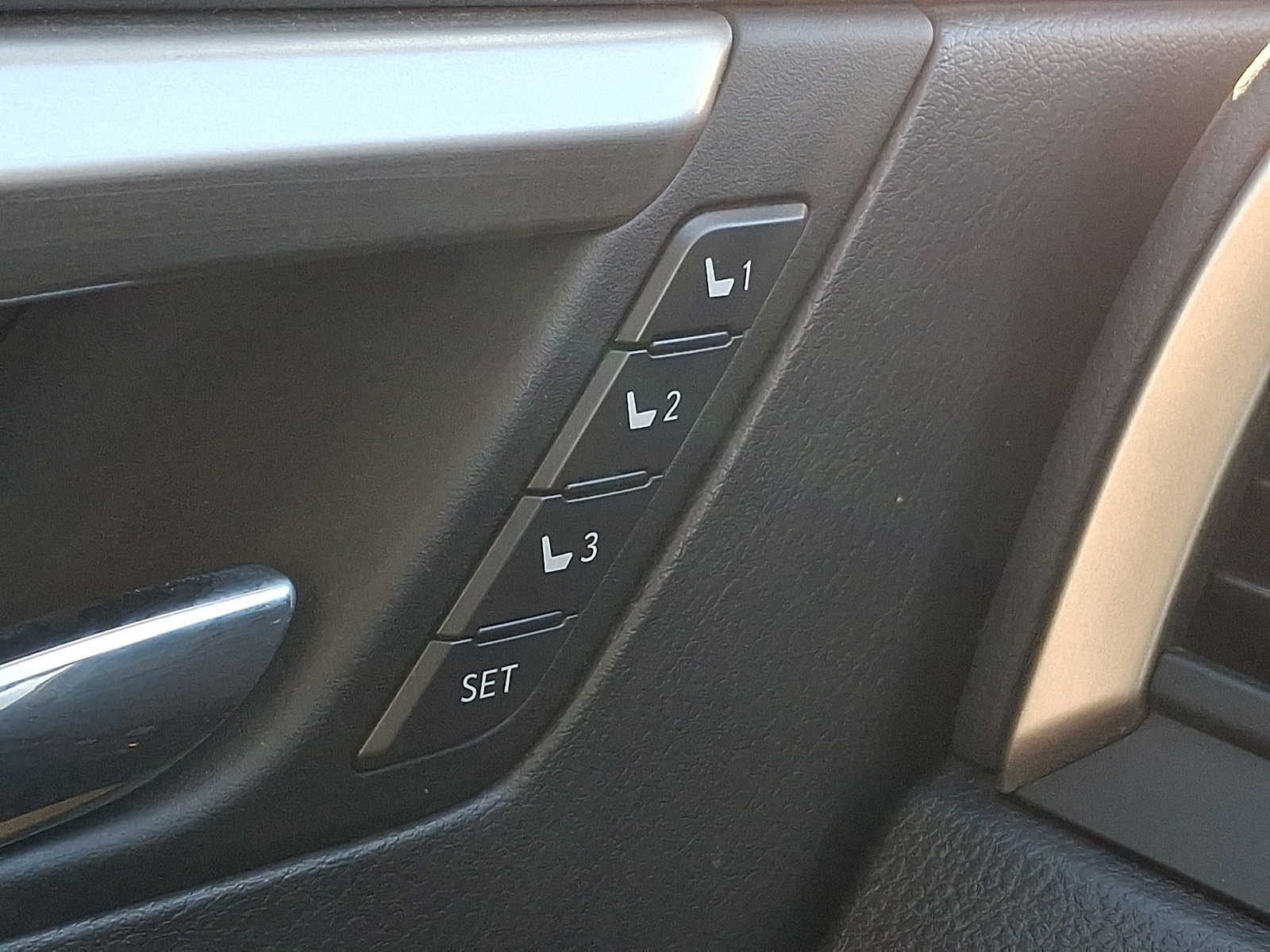 Thumbnail: 2021 Lexus RX - 25