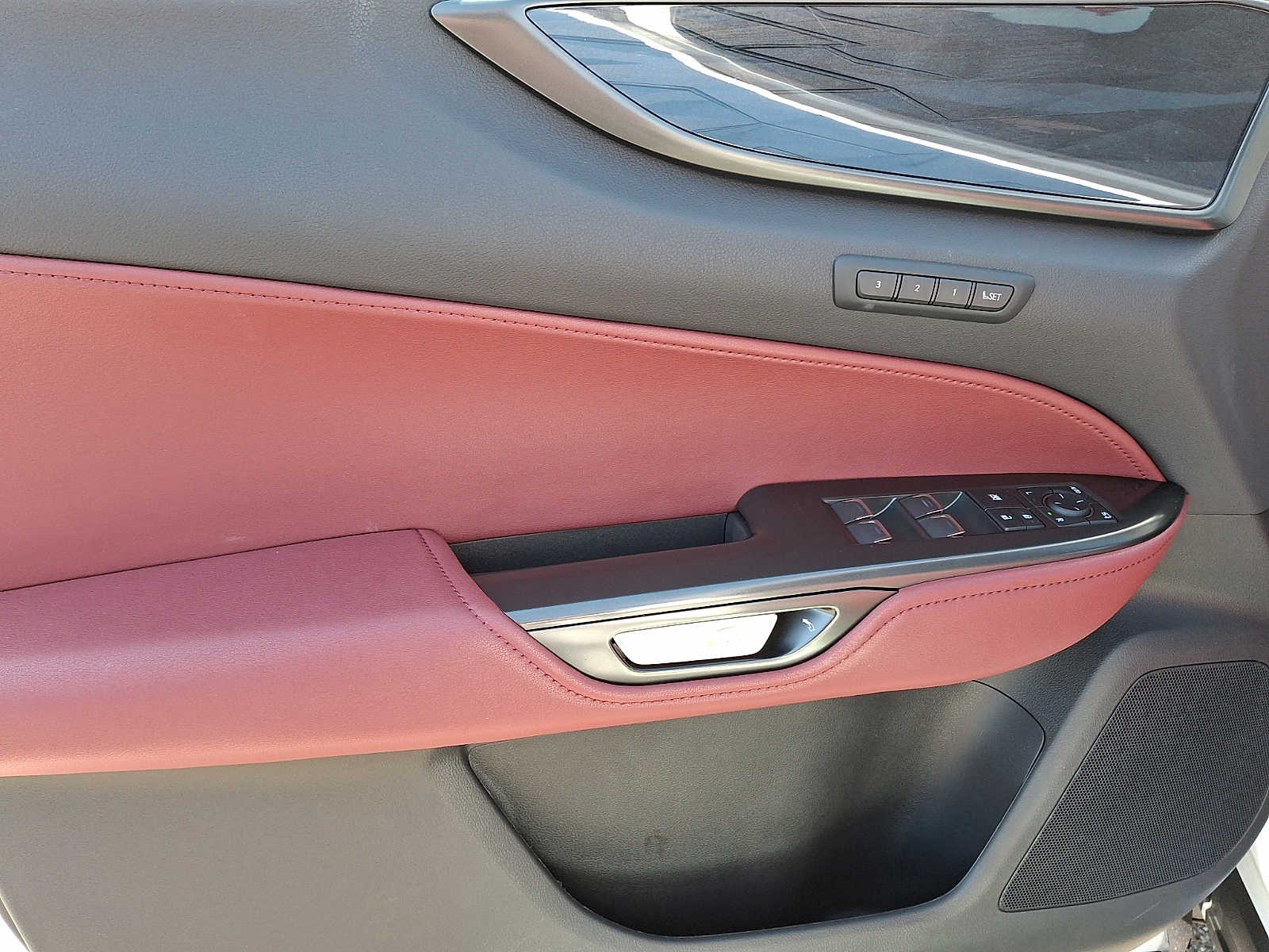 Thumbnail: 2026 Lexus ES - 8