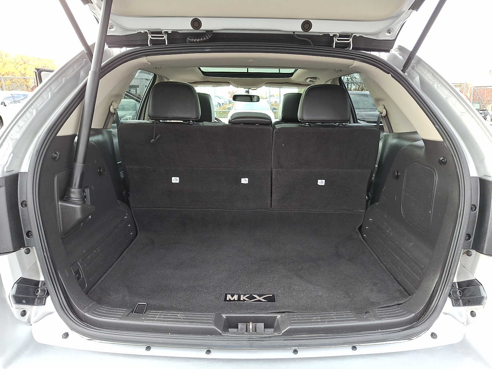 Thumbnail: 2015 Lincoln MKX - 26