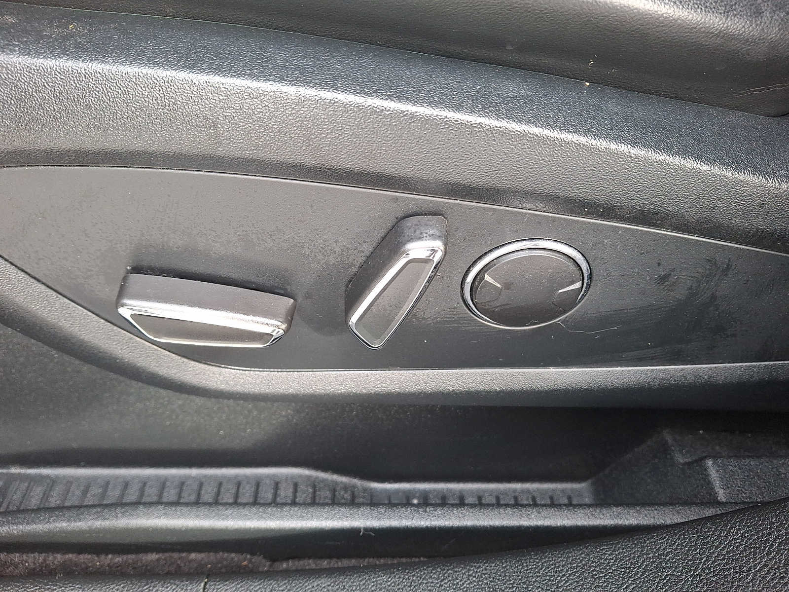 Thumbnail: 2021 Lincoln Nautilus - 9