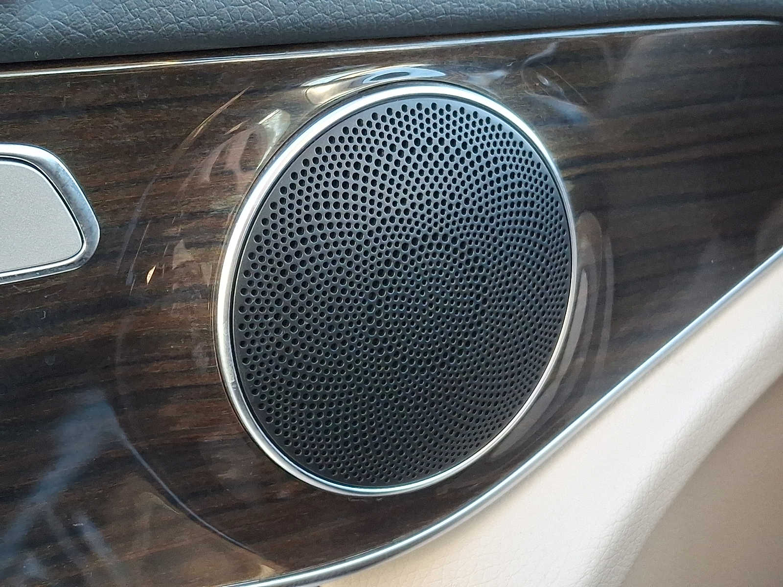 Thumbnail: 2022 Mercedes-Benz GLC - 24