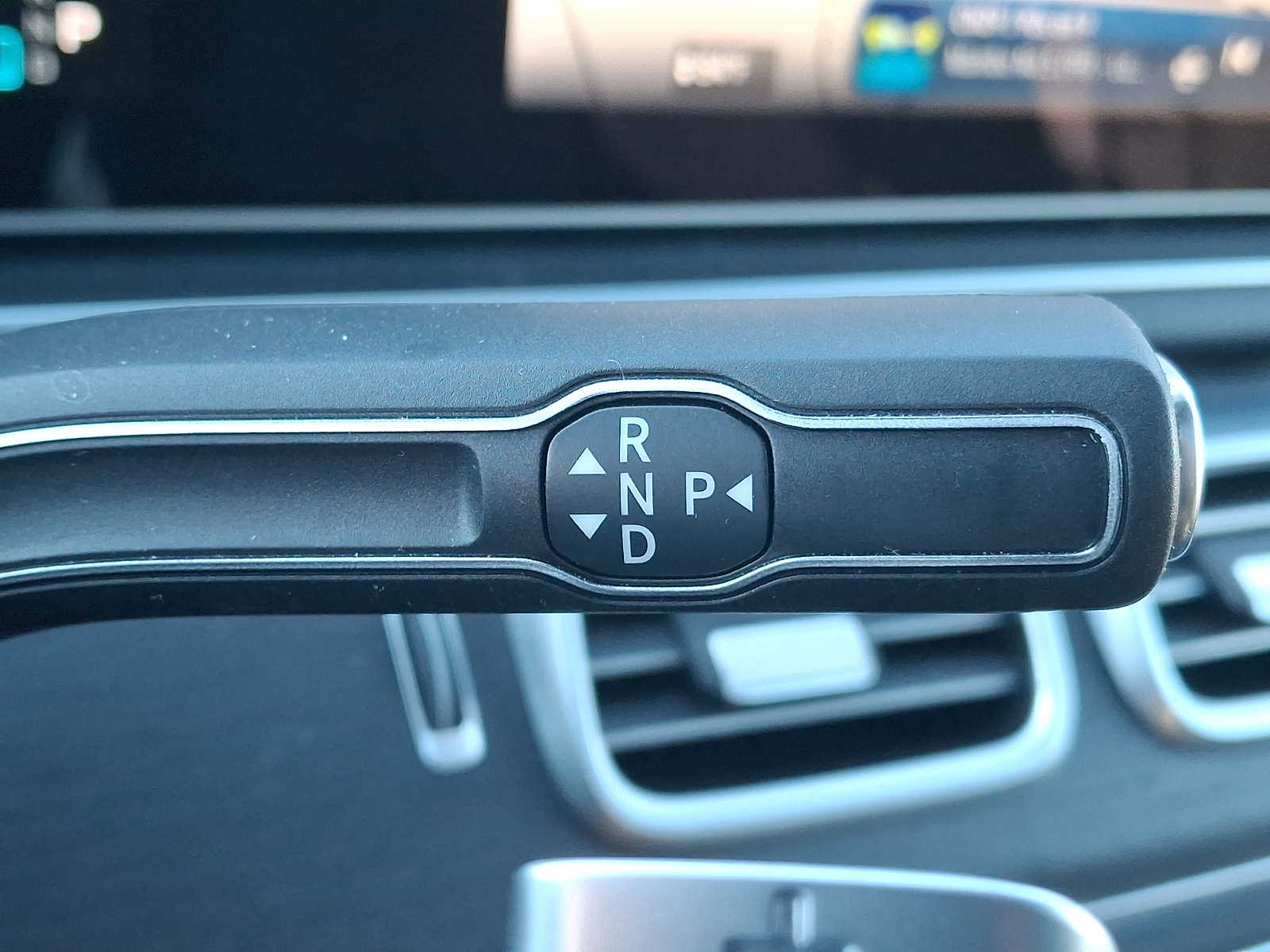 Thumbnail: 2025 Mercedes-Benz GLS - 12