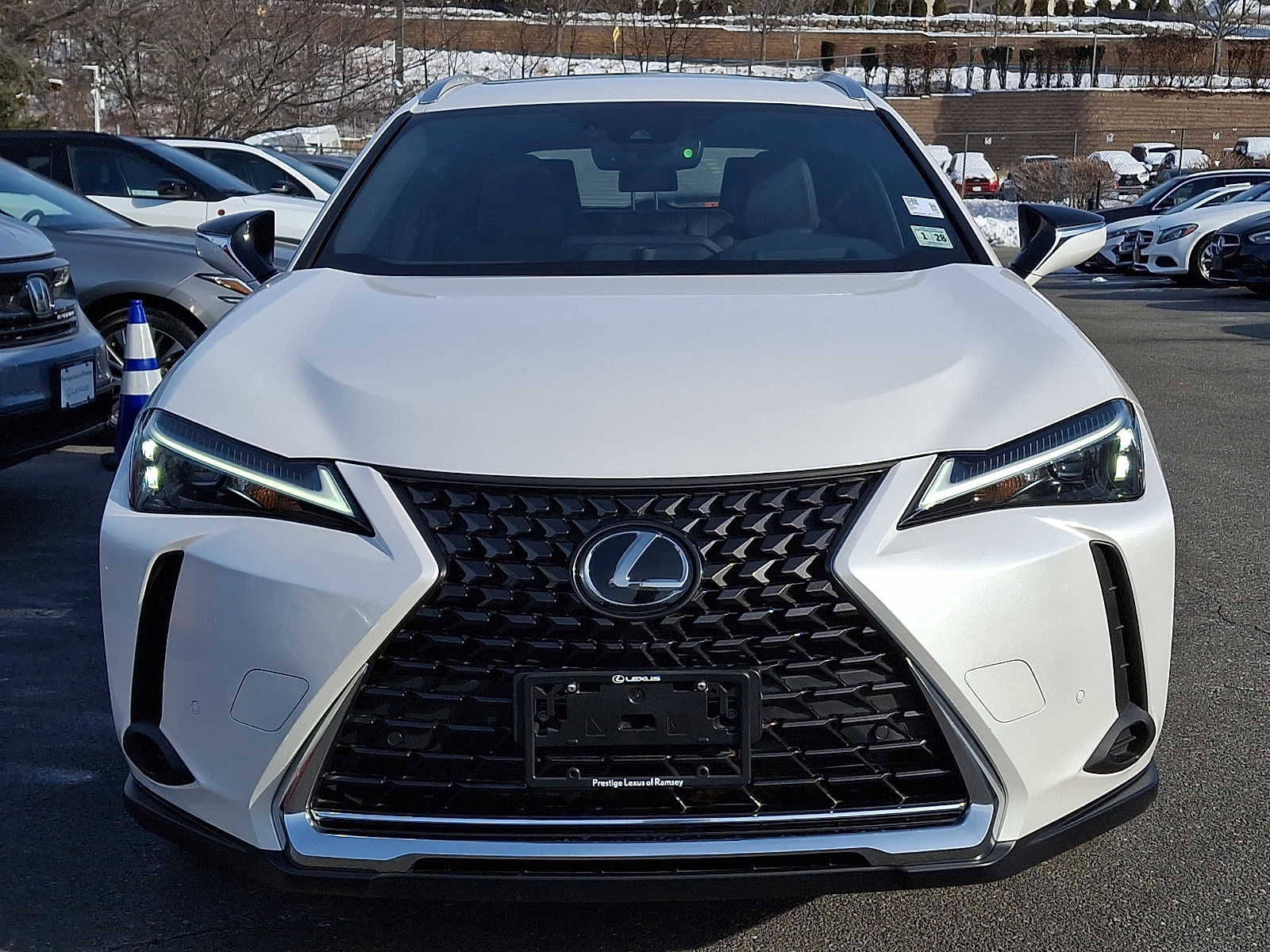Thumbnail: 2023 Lexus UX - 2