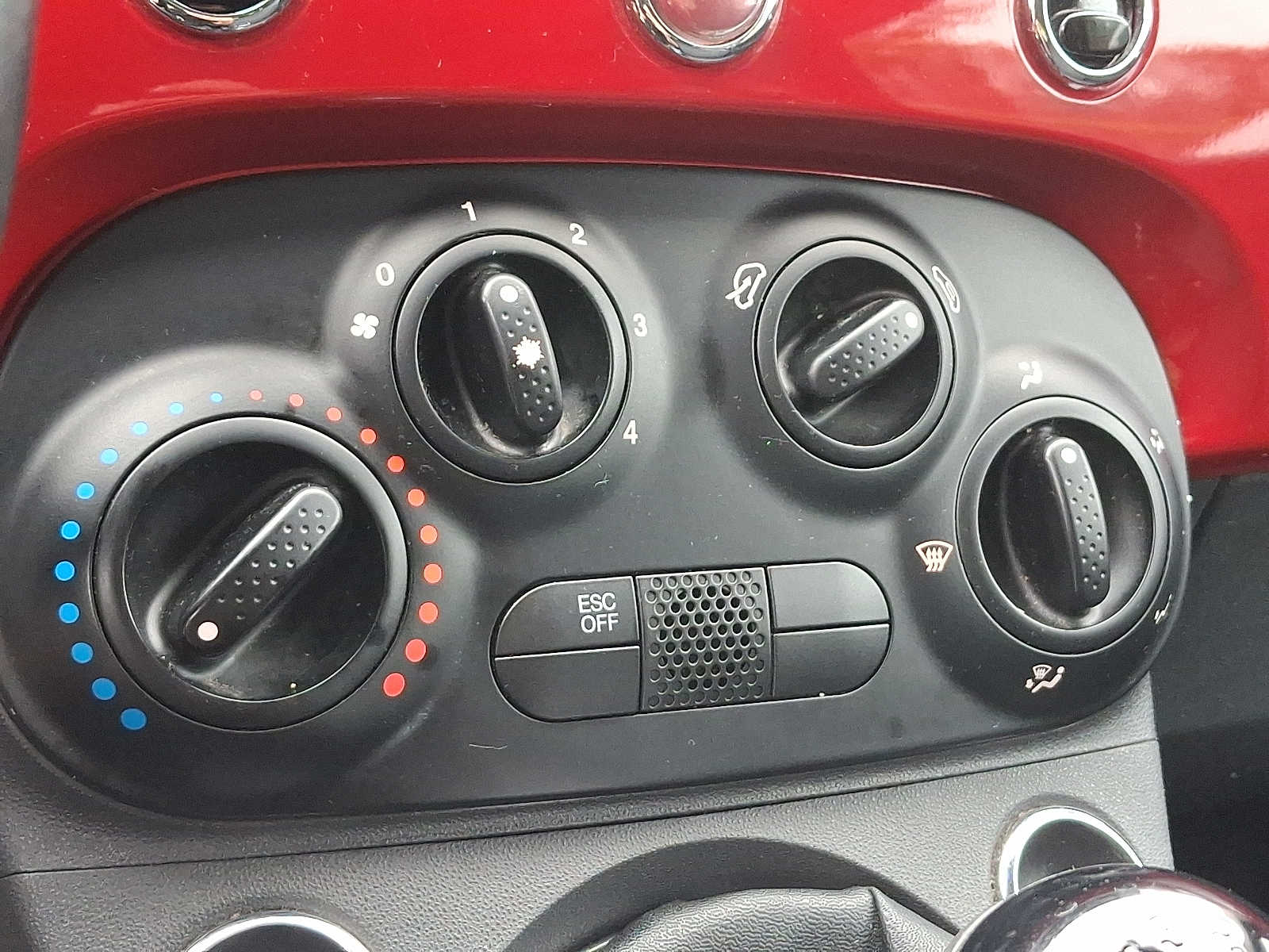 2012 Fiat 500 Pop 14