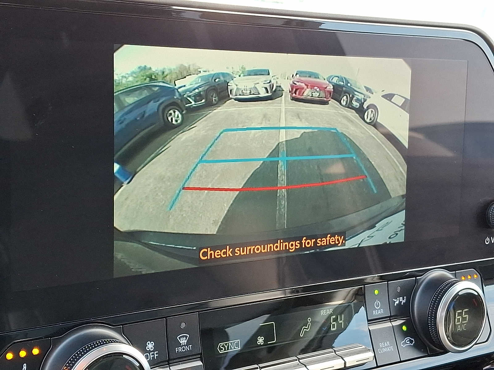 Thumbnail: 2023 Toyota Highlander - 18