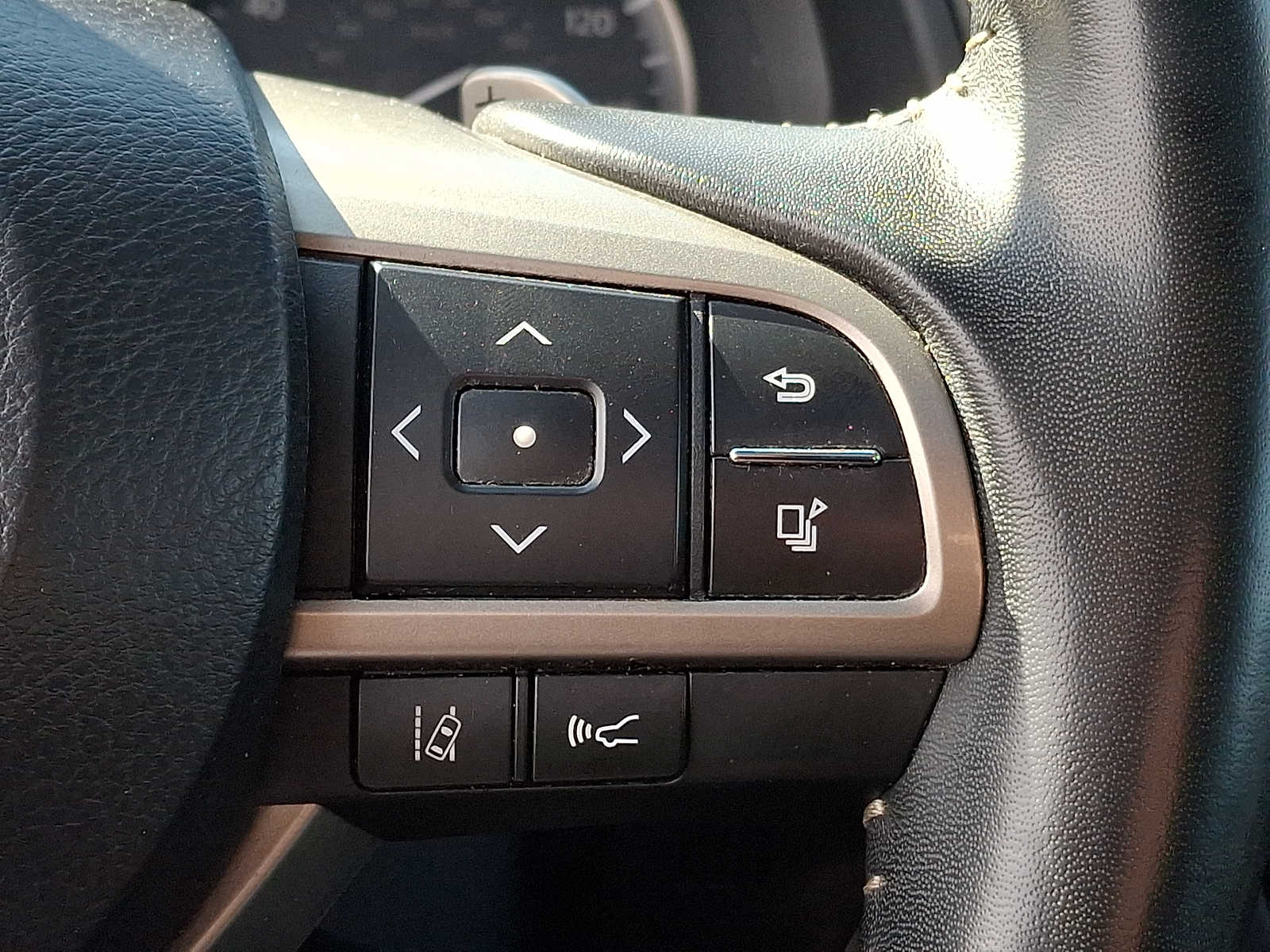 Thumbnail: 2021 Lexus RX - 19