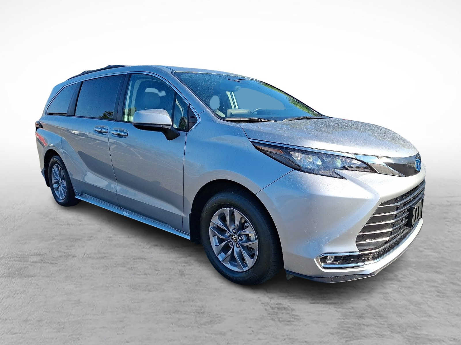 Thumbnail: 2024 Toyota Sienna - 2