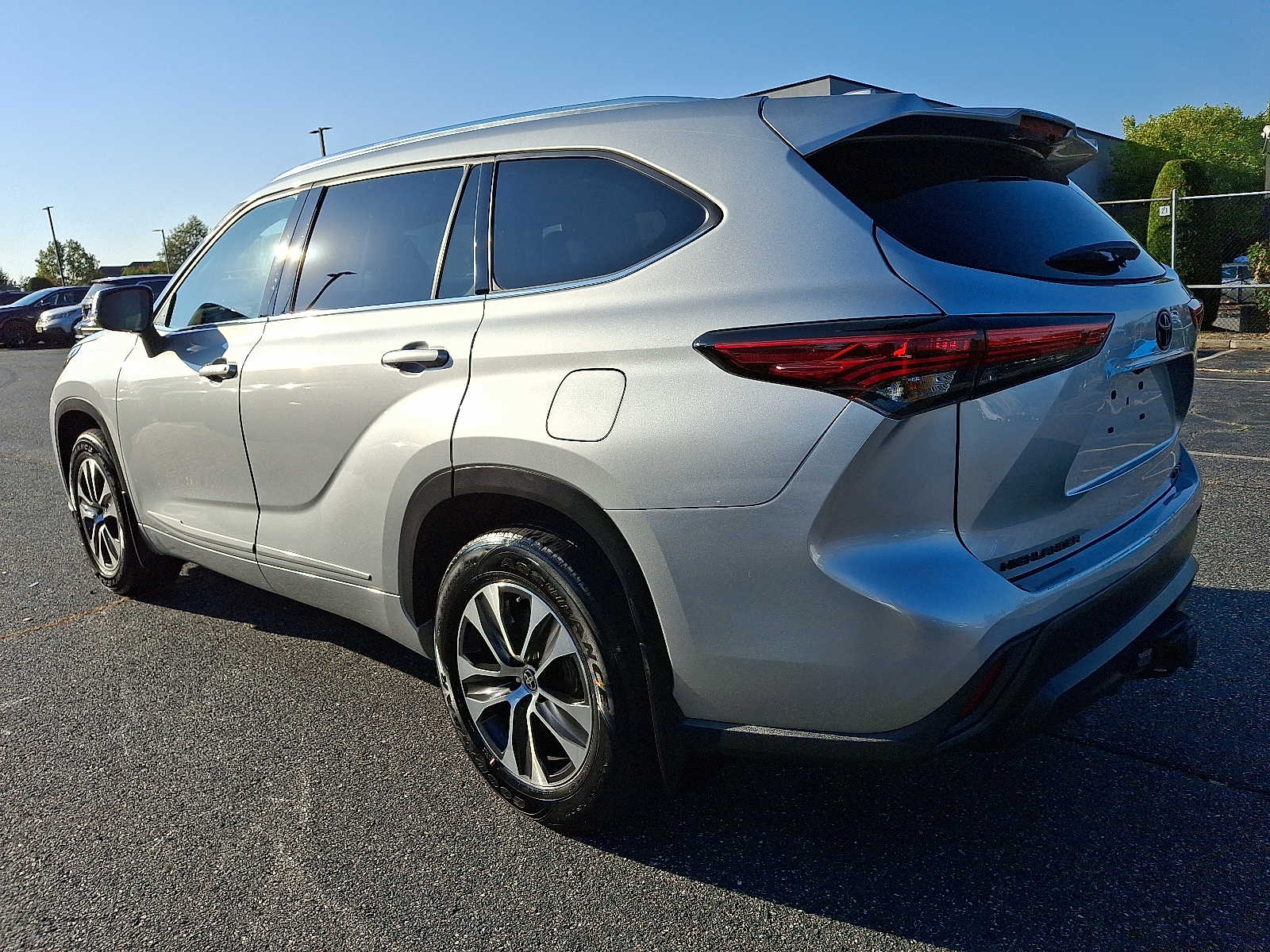 Thumbnail: 2020 Toyota Highlander - 6