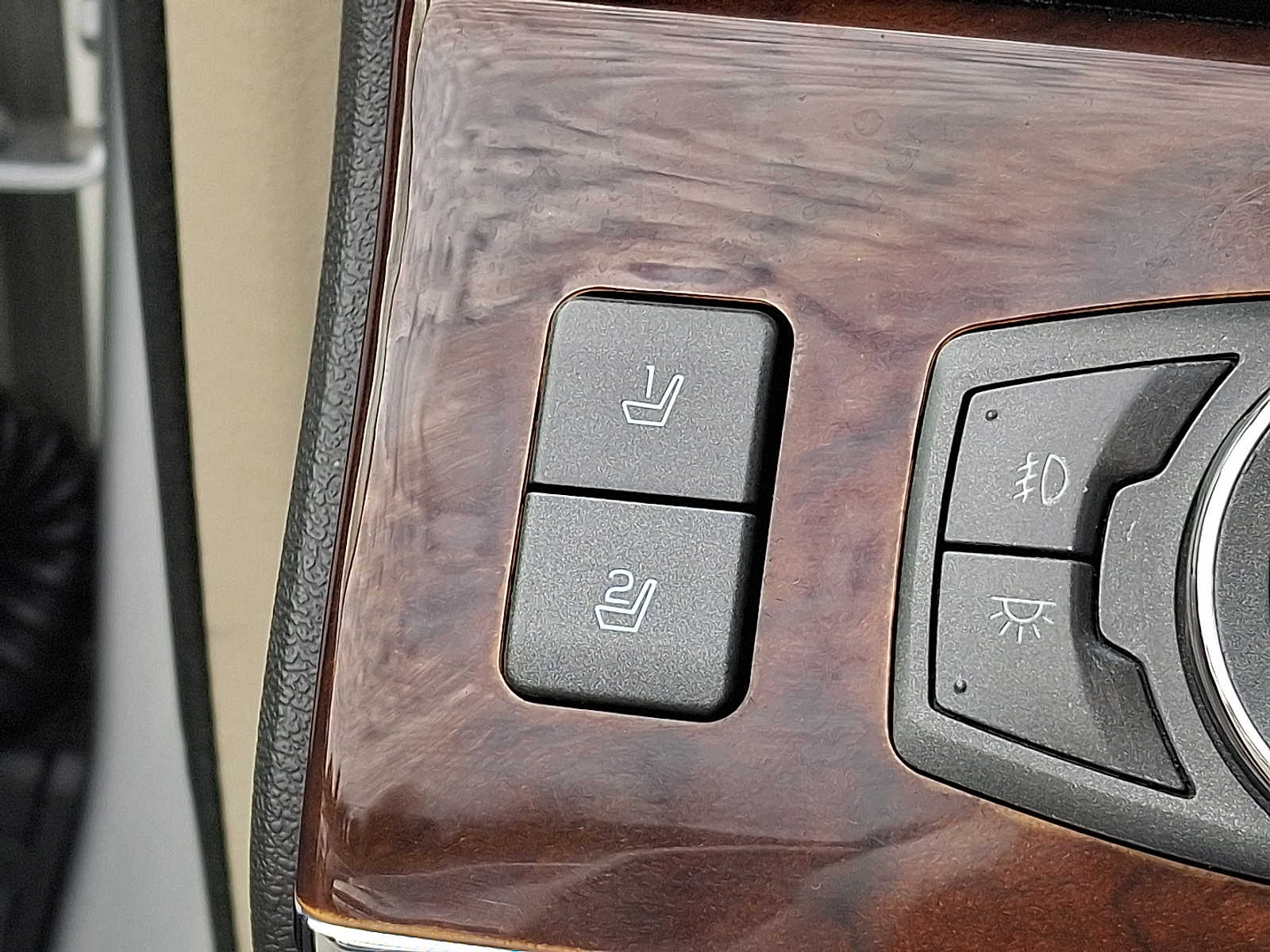 Thumbnail: 2015 Lincoln MKX - 23