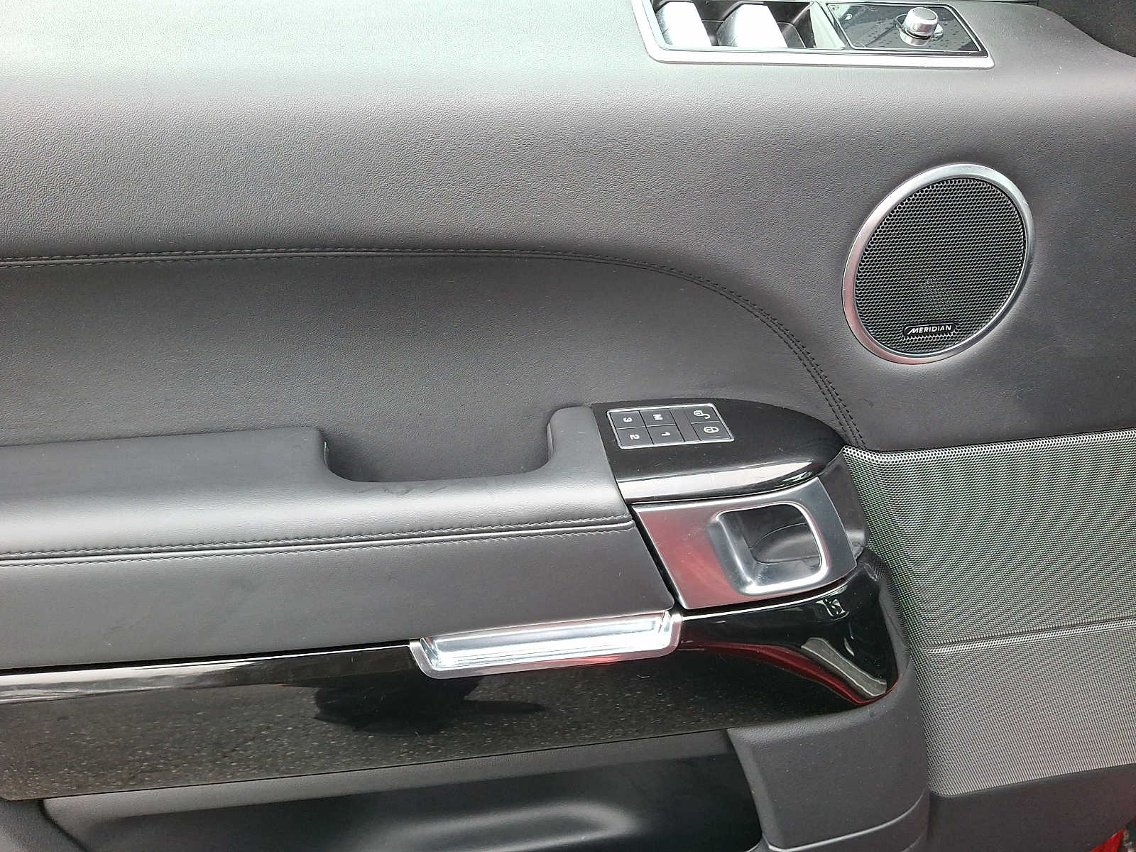 Thumbnail: 2020 Land Rover Range Rover Sport - 10