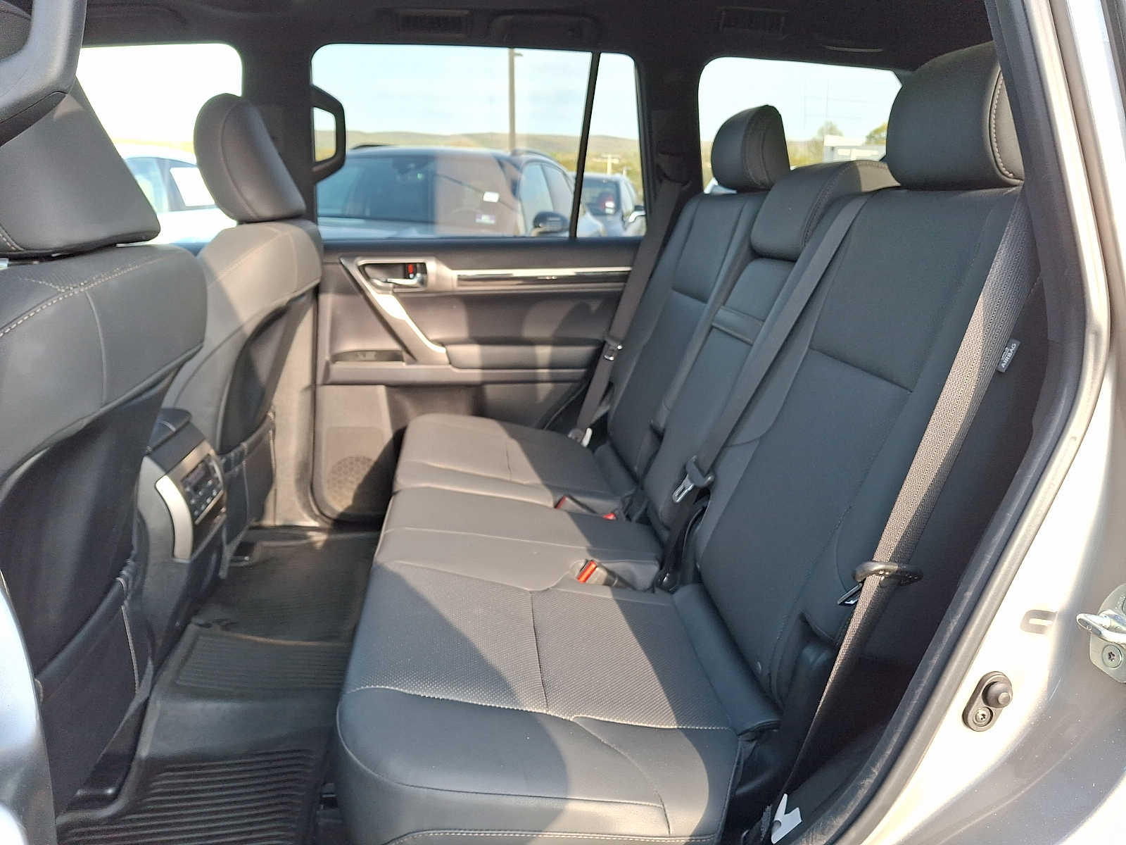 Thumbnail: 2023 Lexus GX - 9