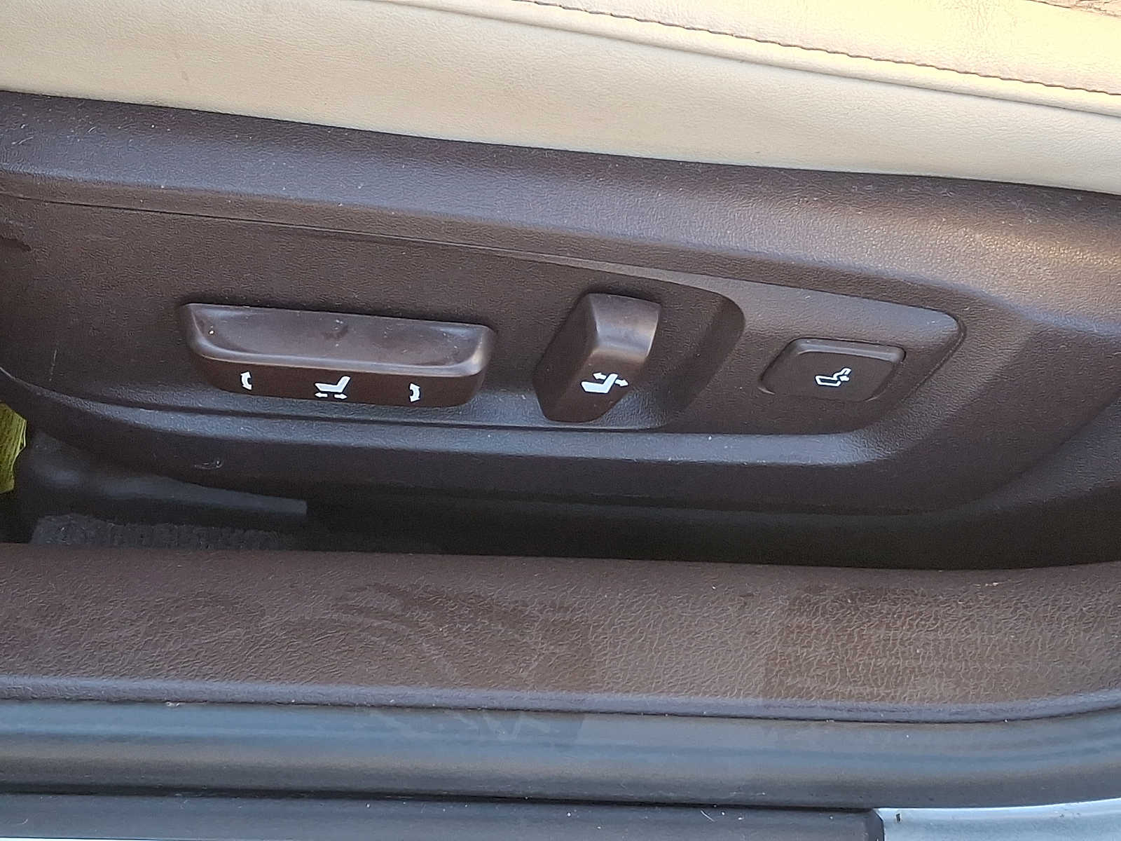 Thumbnail: 2018 Lexus ES - 11