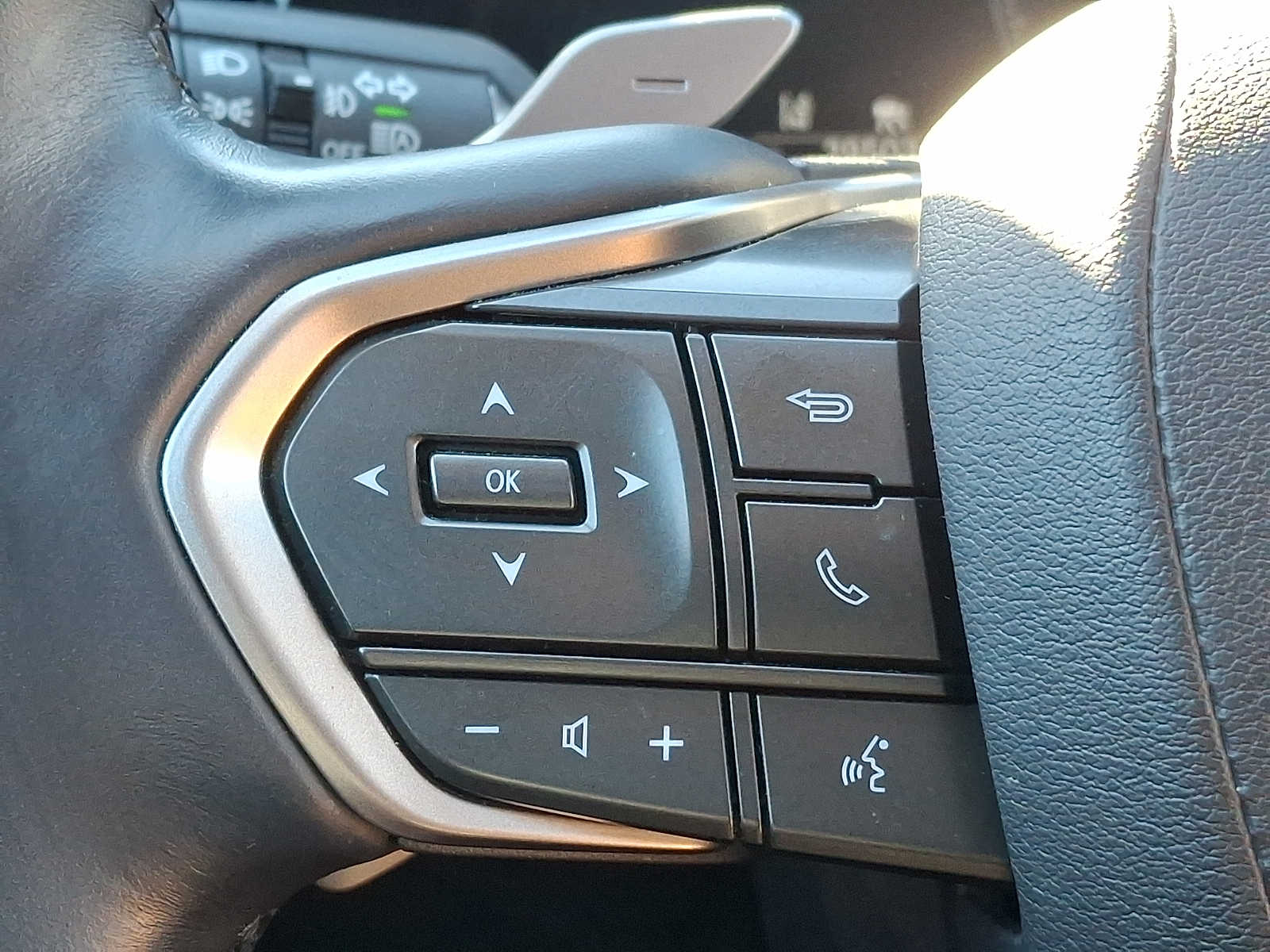 Thumbnail: 2023 Lexus NX - 18