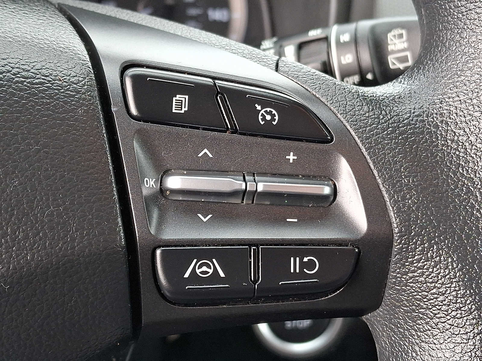 Thumbnail: 2023 Hyundai Kona - 18