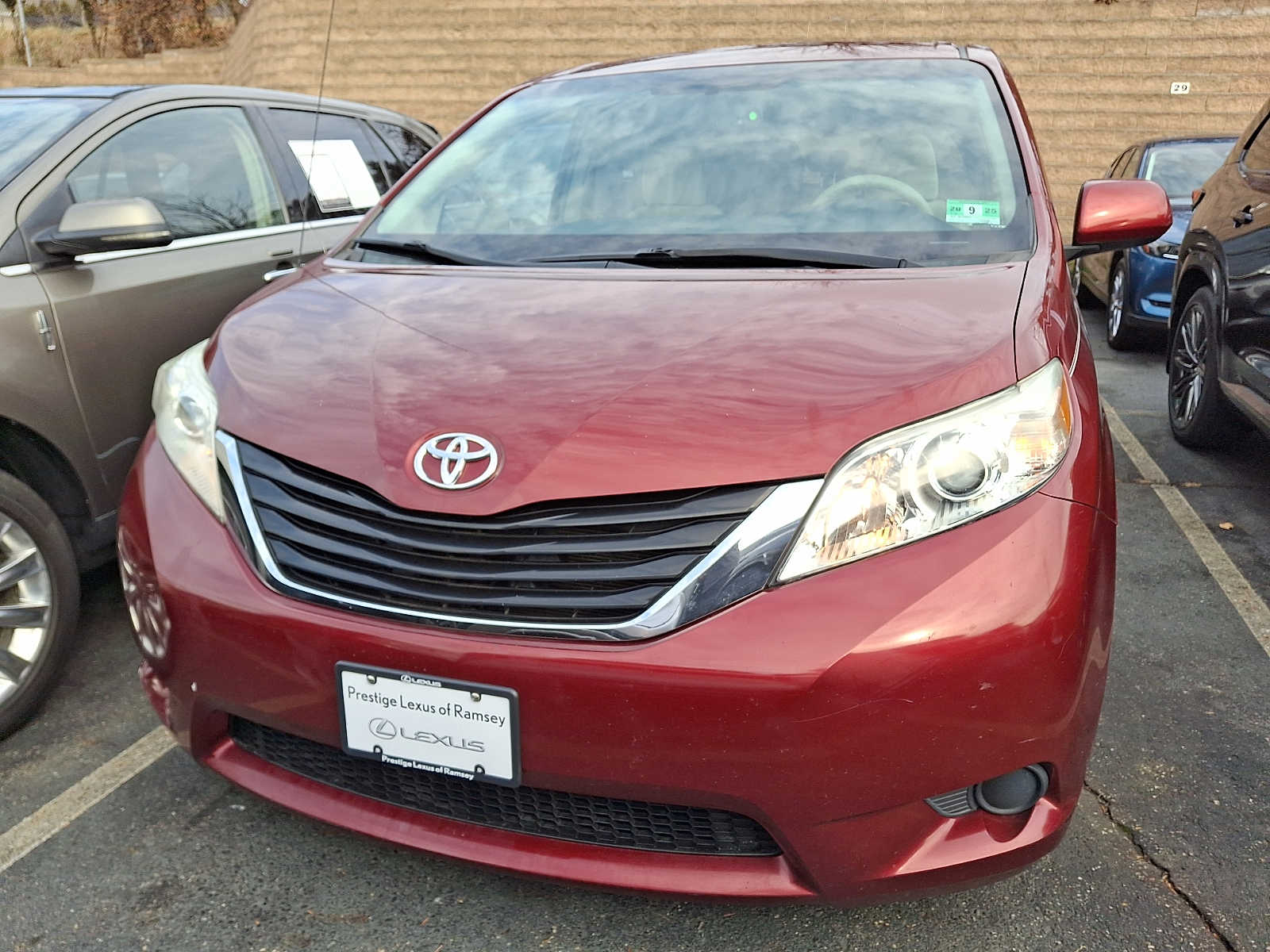 Thumbnail: 2014 Toyota Sienna - 2